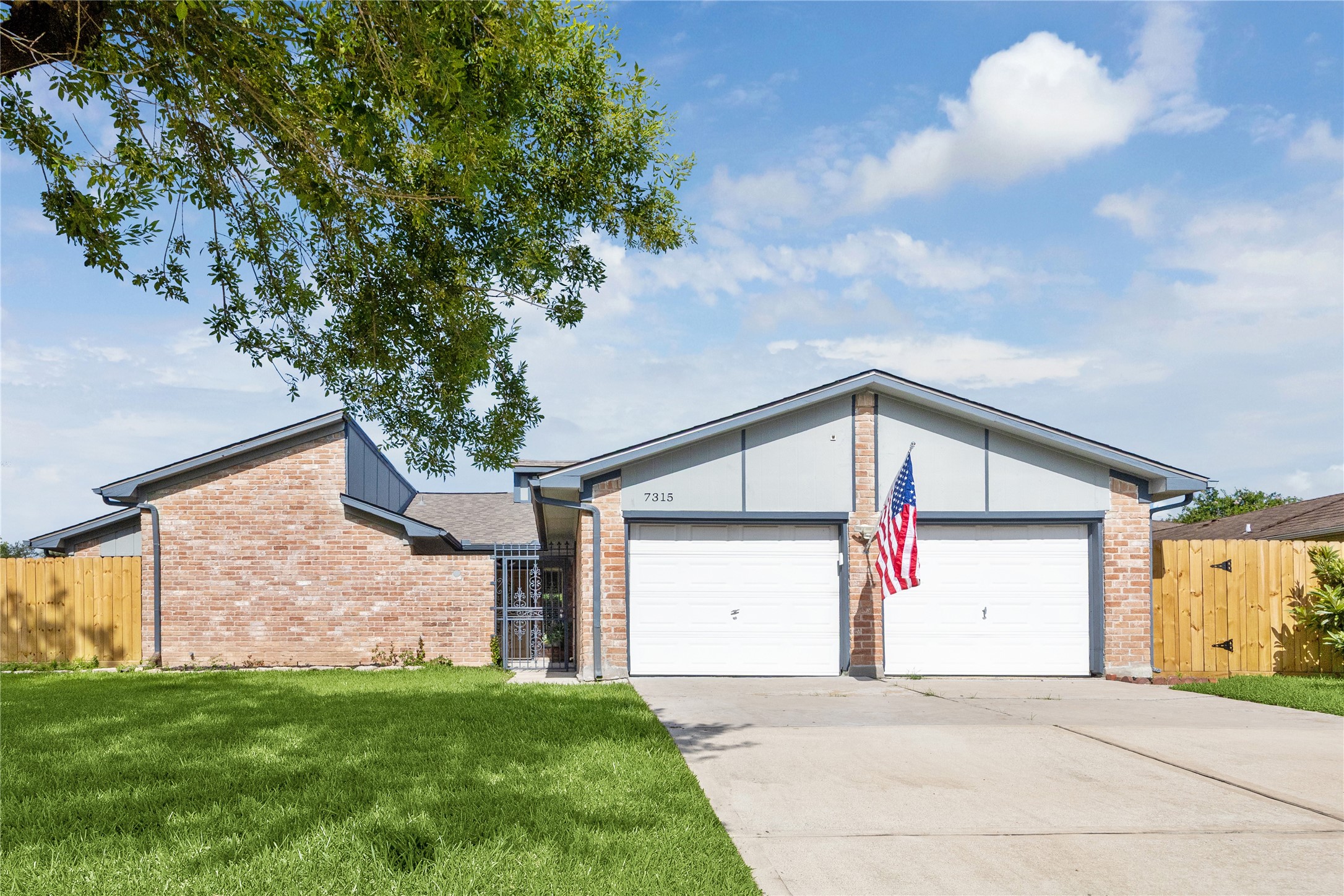 7315 Windvine Drive Property Photo 1