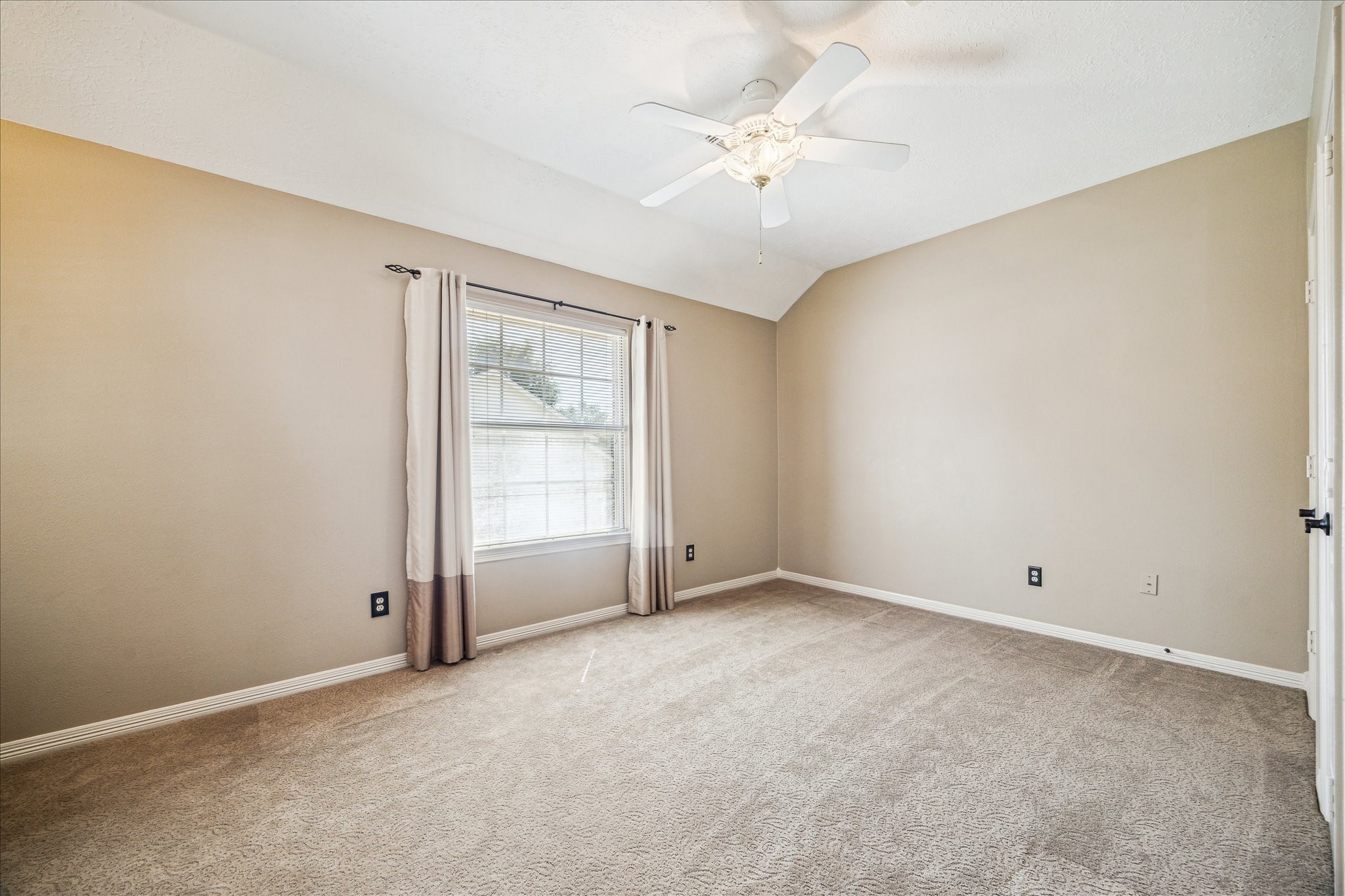 4414 Merriweather Property Photo 28