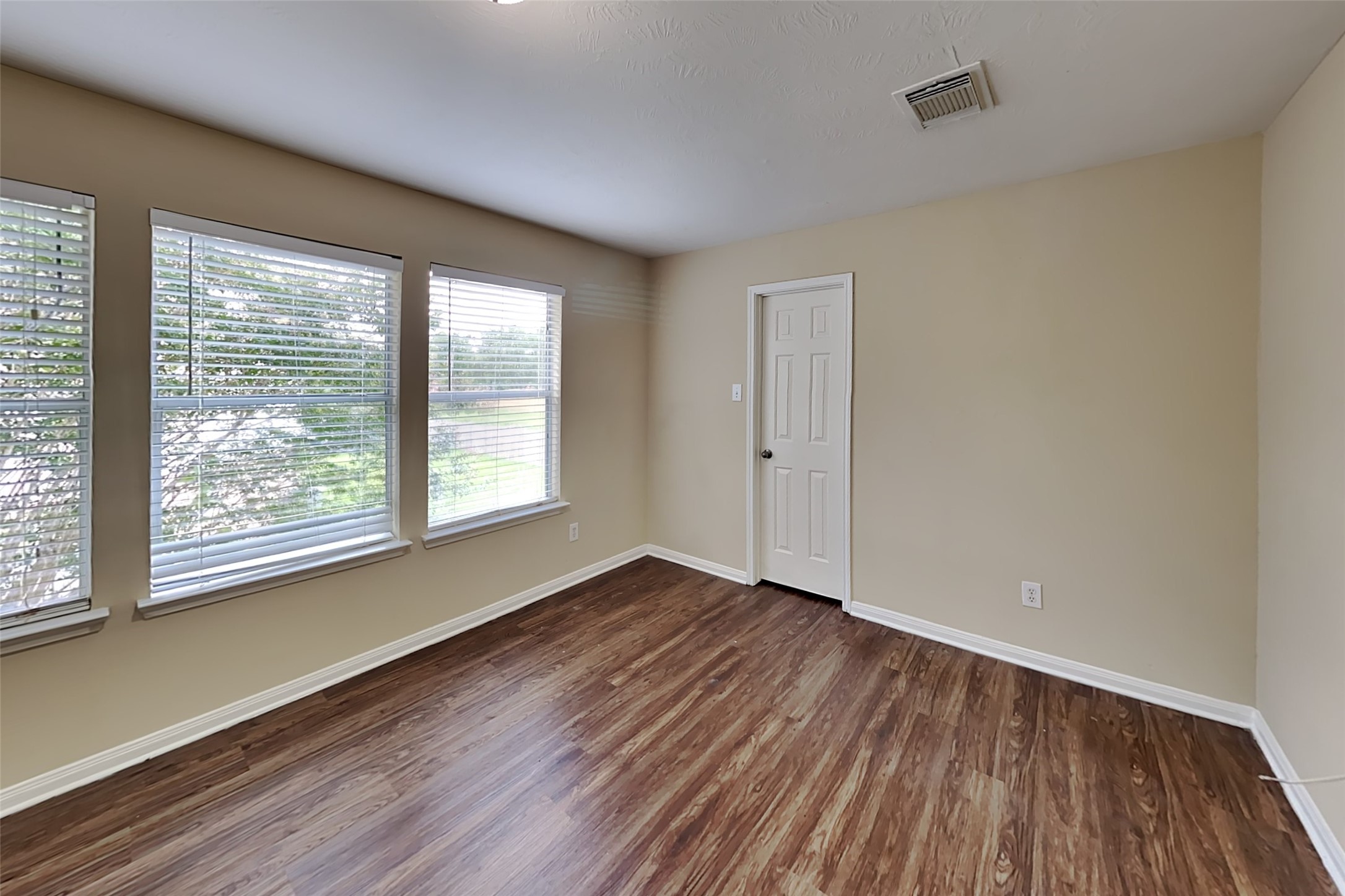 5122 Chase Park Gate Street Property Photo 19