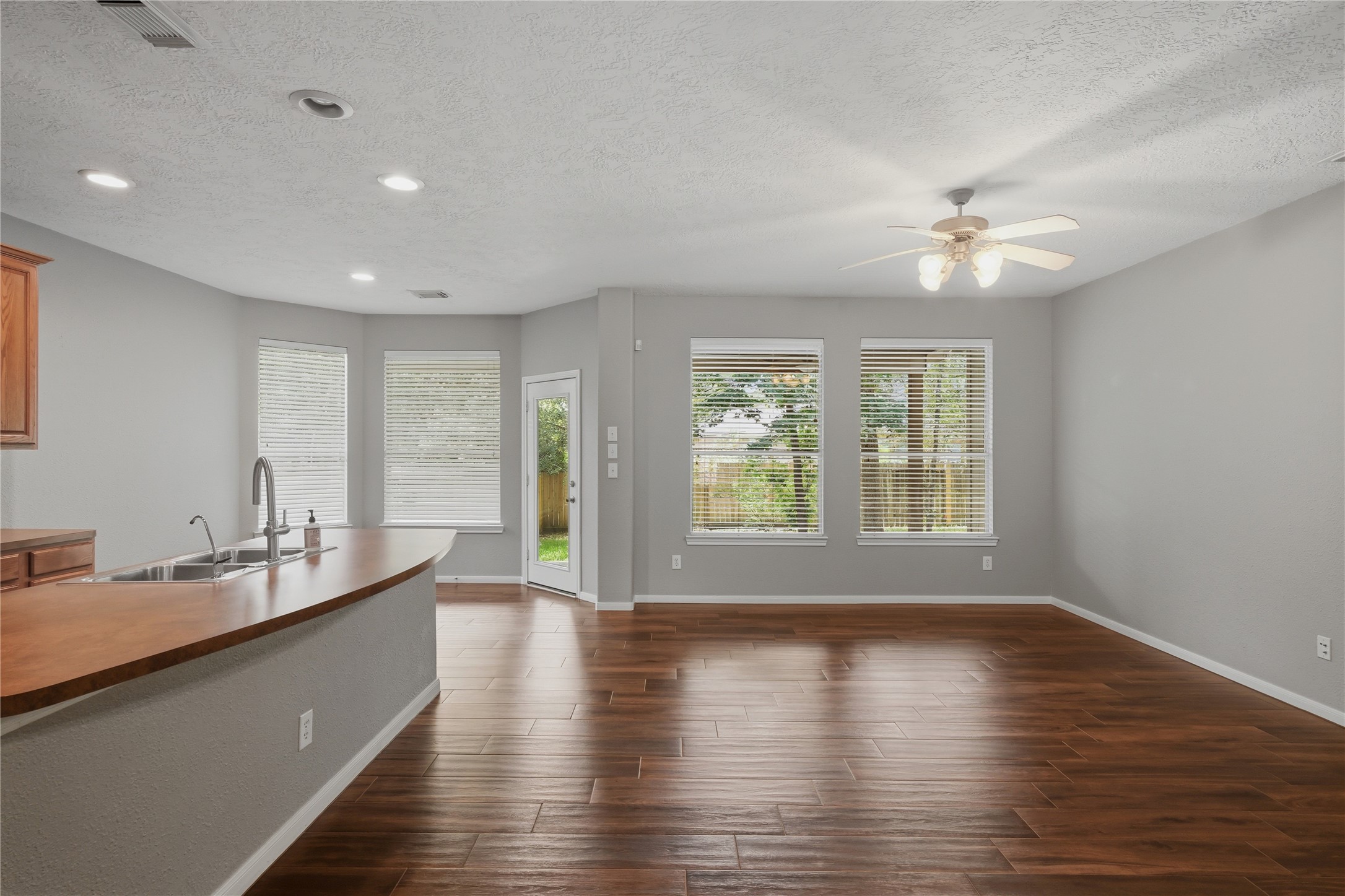 70 N Spinning Wheel Circle Property Photo 5
