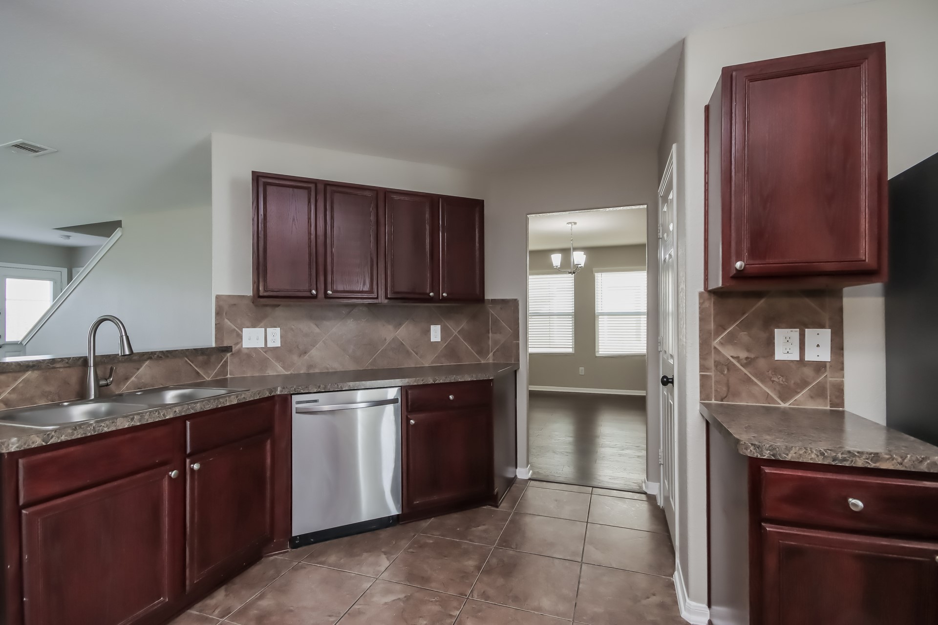 7215 Fox Scene Drive Property Photo 8