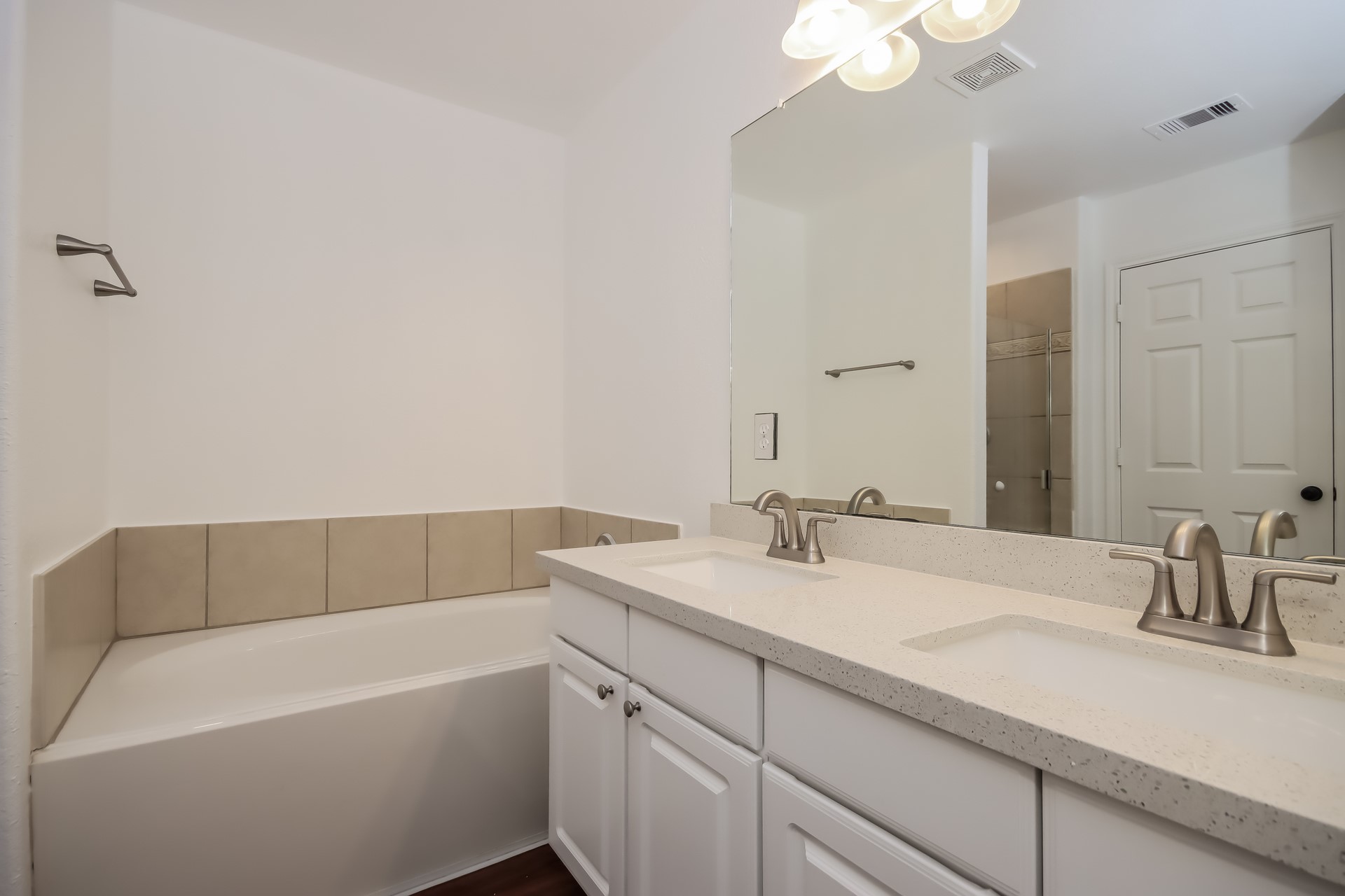 7215 Fox Scene Drive Property Photo 11