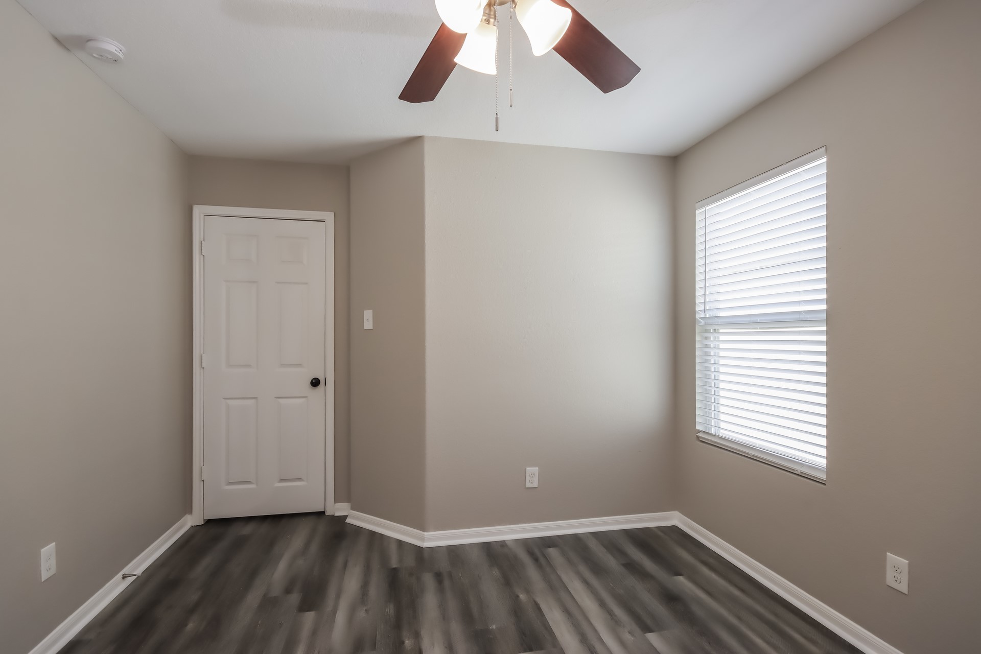 7215 Fox Scene Drive Property Photo 12
