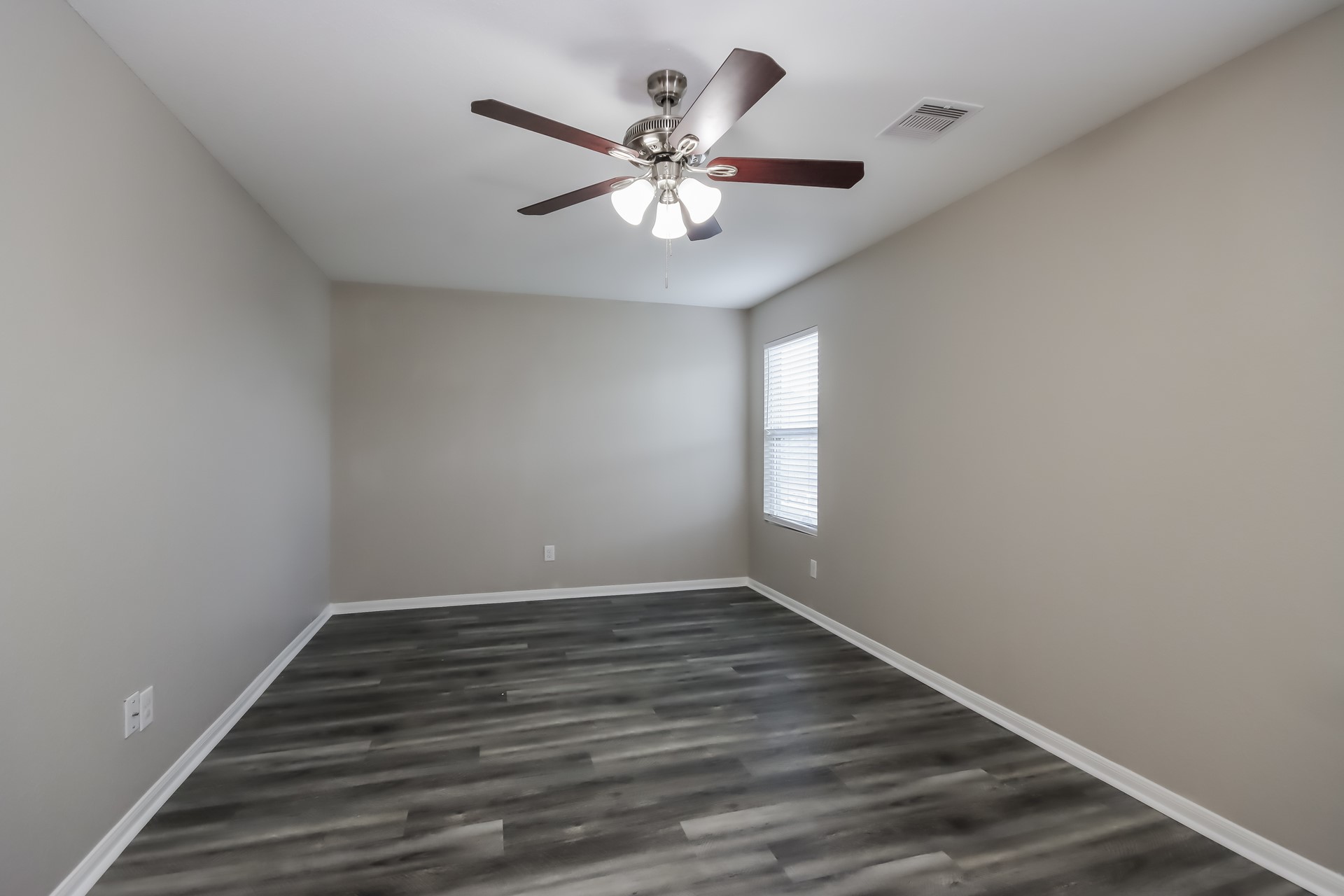 7215 Fox Scene Drive Property Photo 14