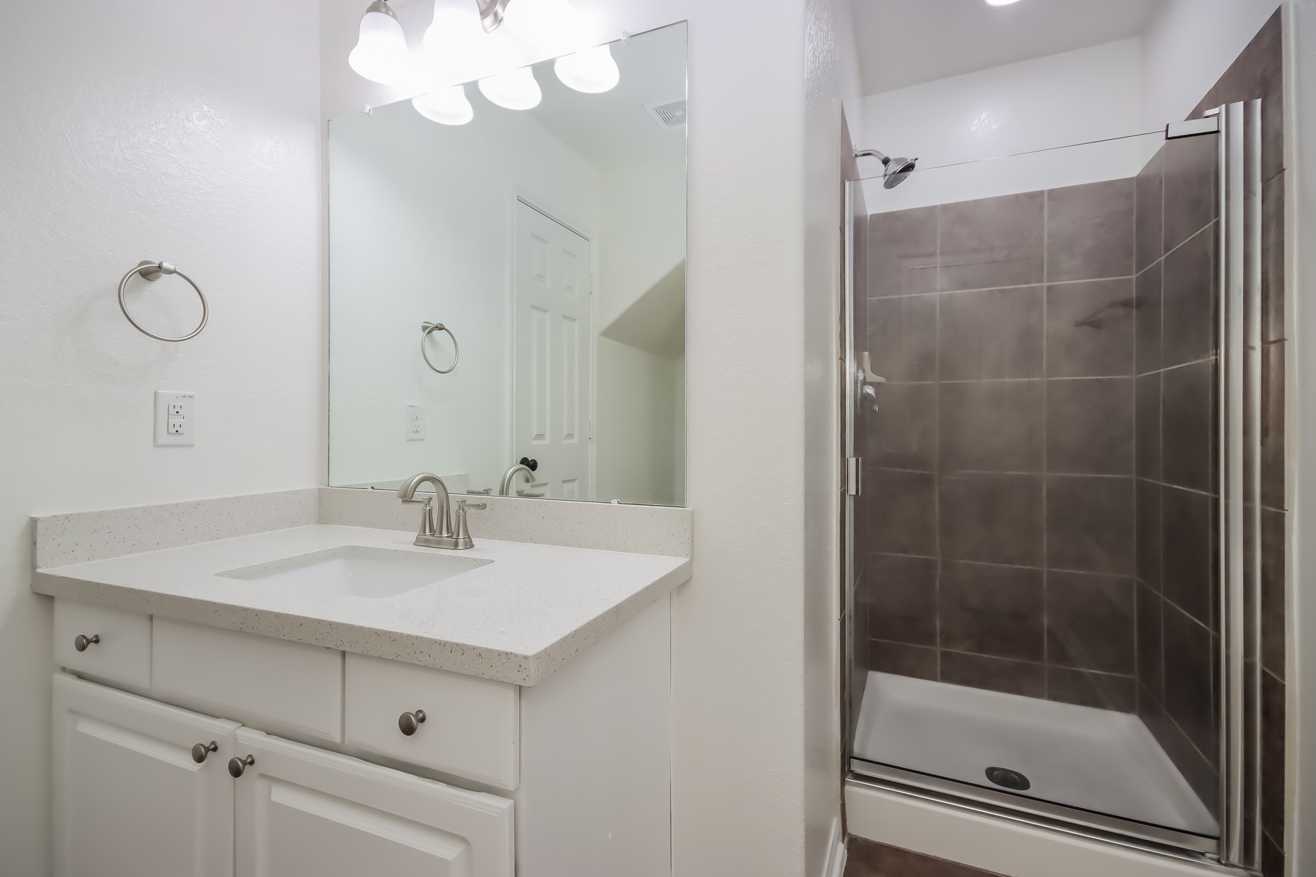 7215 Fox Scene Drive Property Photo 15