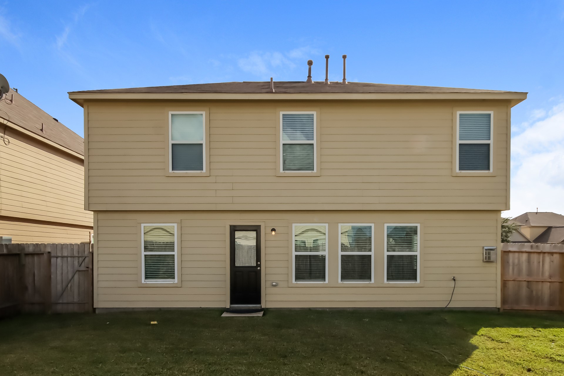 7215 Fox Scene Drive Property Photo 17