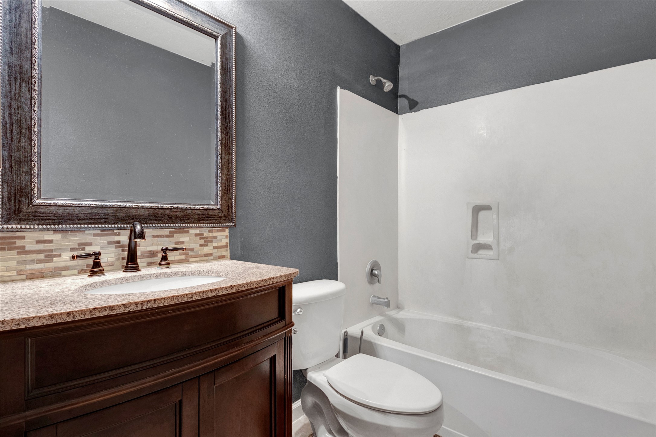 21818 Paril Creek Drive Property Photo 9