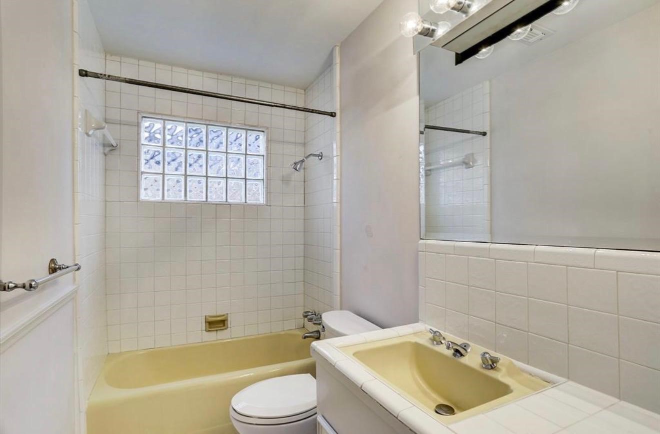 5615 Arboles Drive Property Photo 3