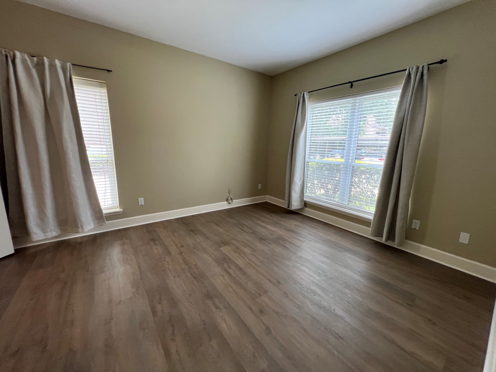 2025 Augusta Drive 807 Property Photo 11