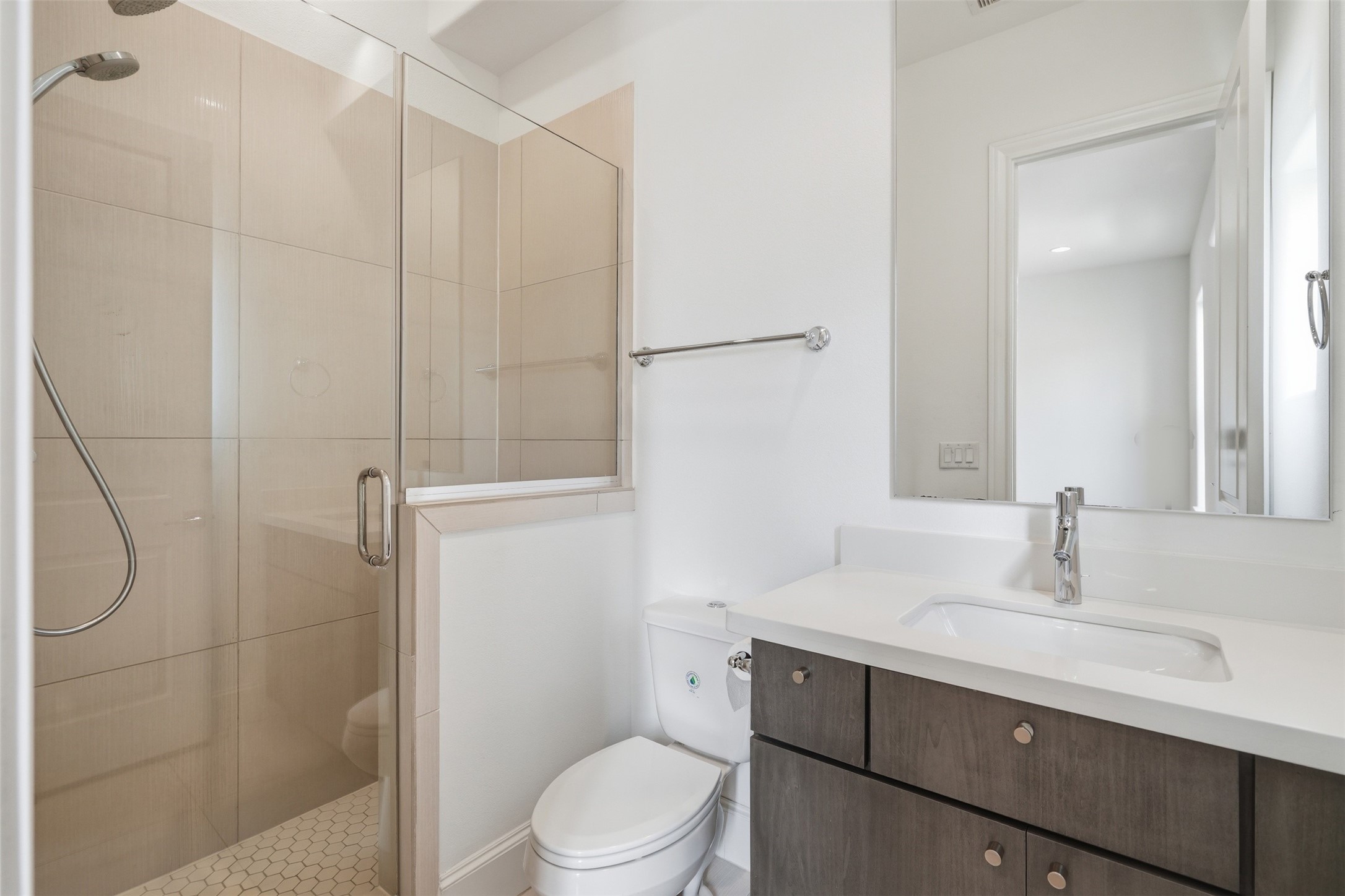 6022 Cottage Grove Lake Drive Property Photo 10