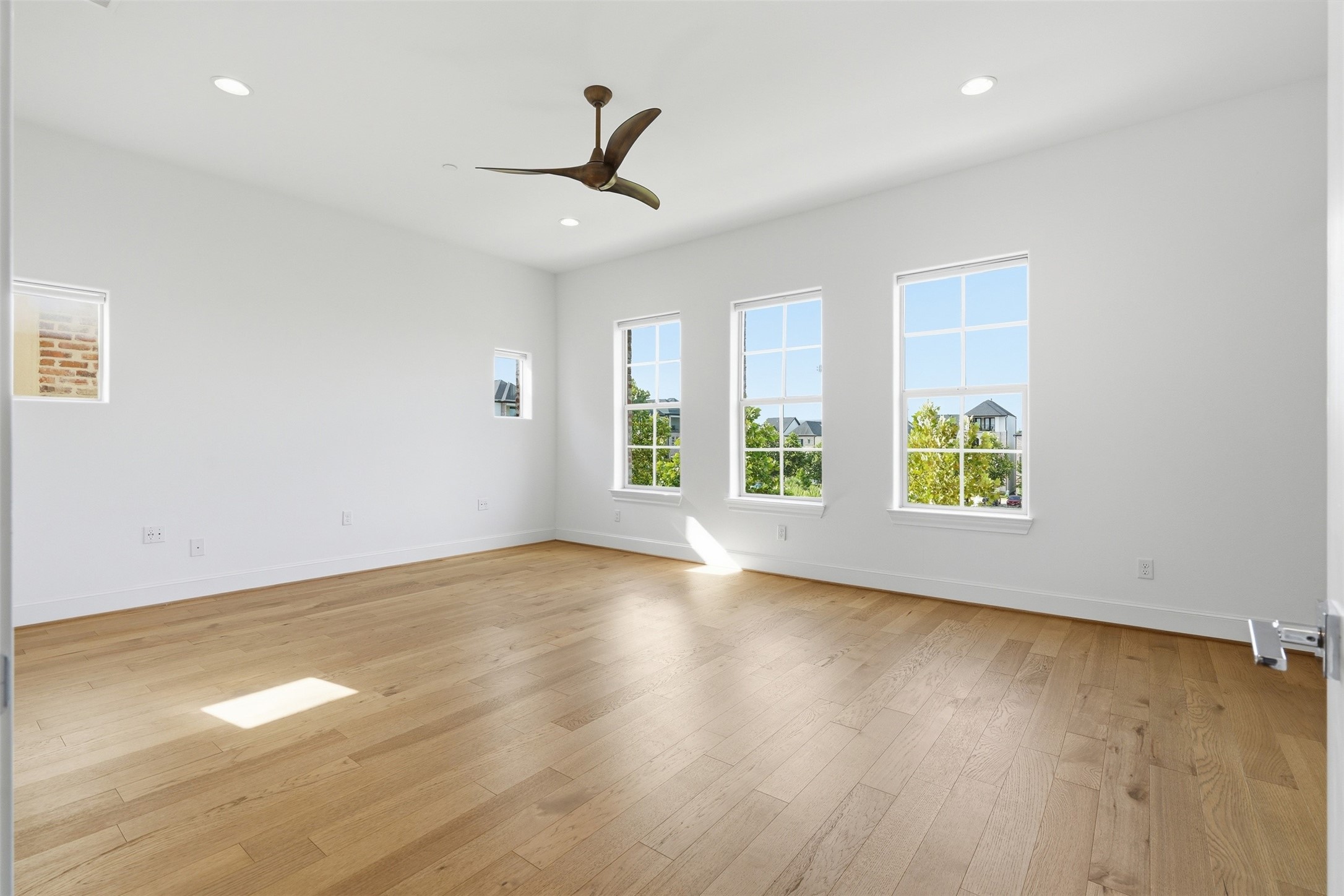 6022 Cottage Grove Lake Drive Property Photo 23