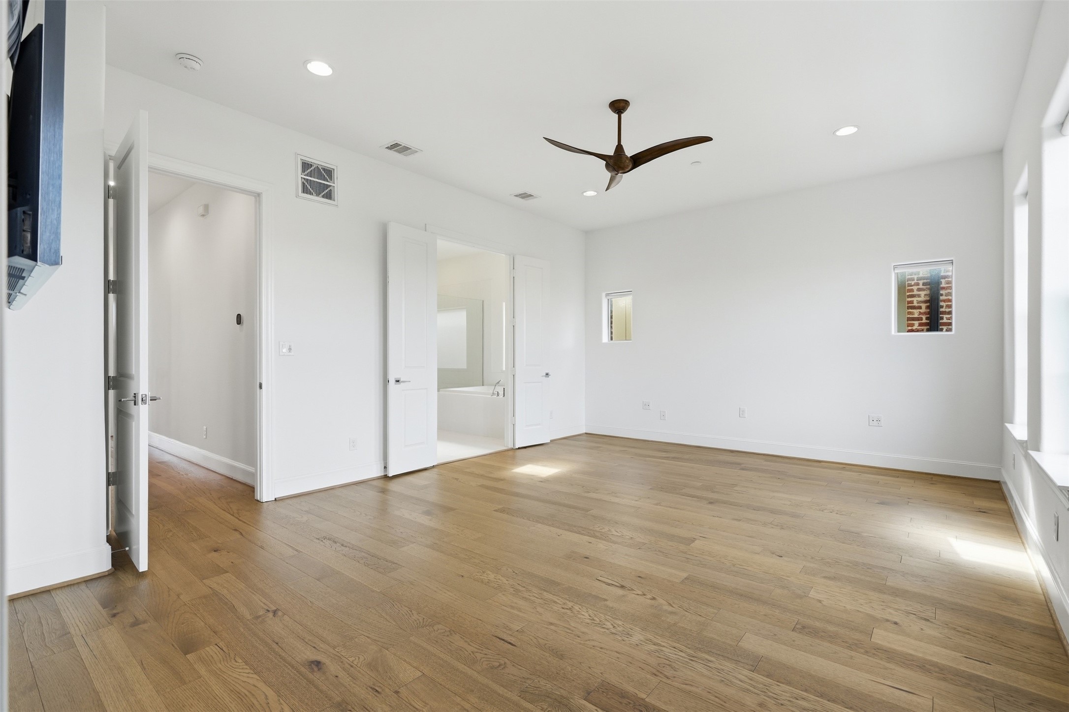 6022 Cottage Grove Lake Drive Property Photo 25
