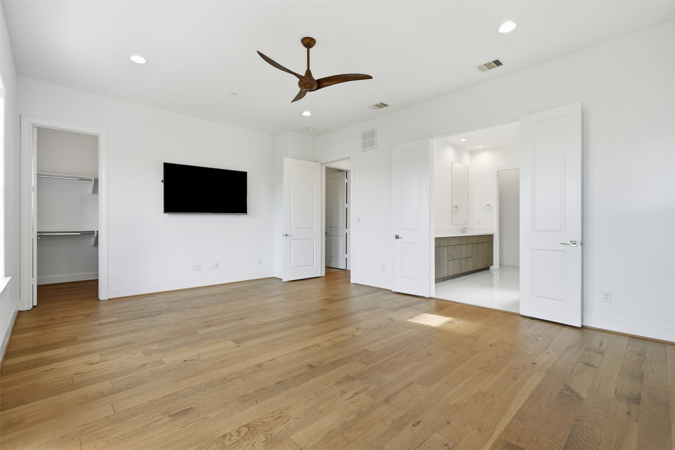 6022 Cottage Grove Lake Drive Property Photo 26