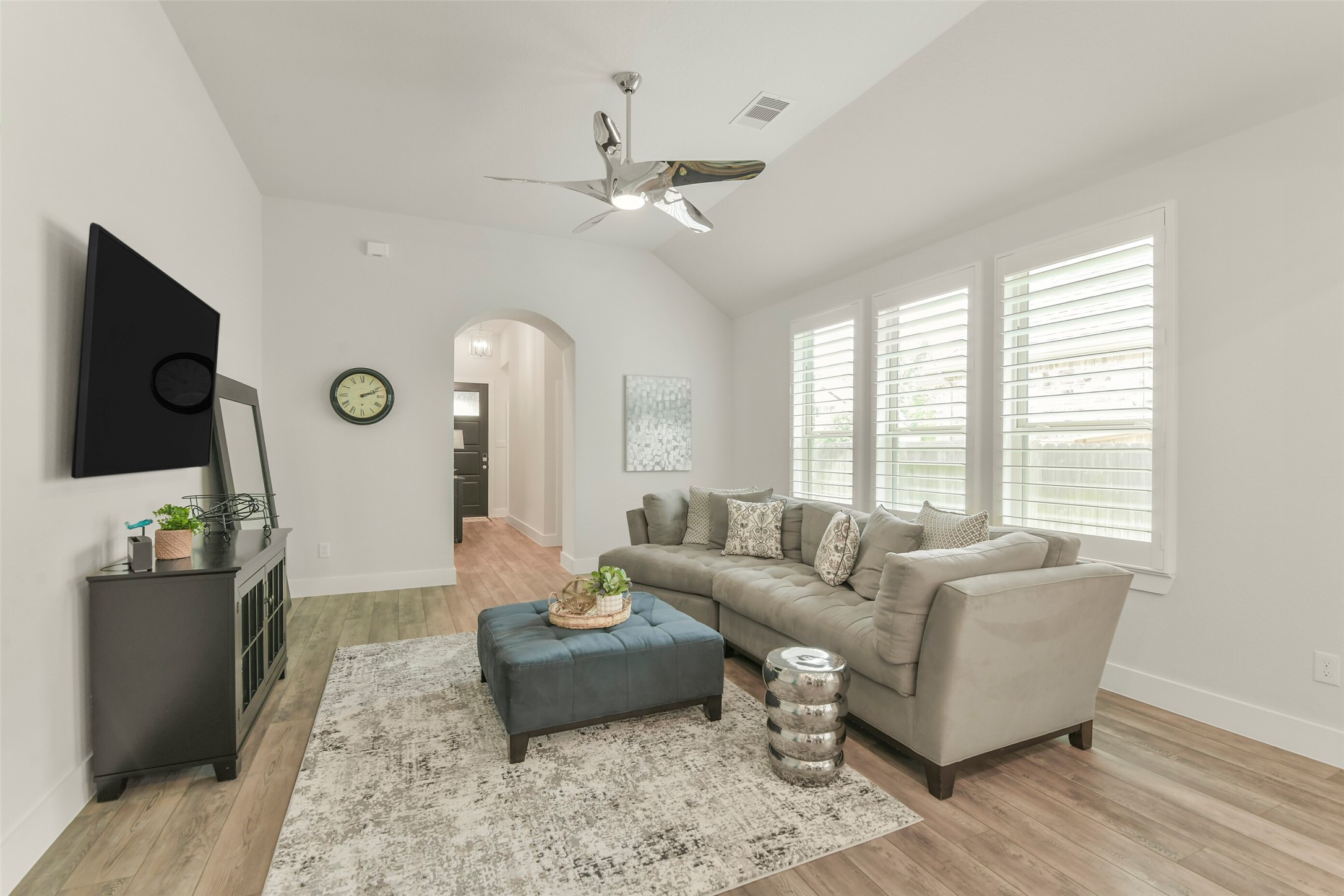 331 Great Hills Drive Property Photo 5