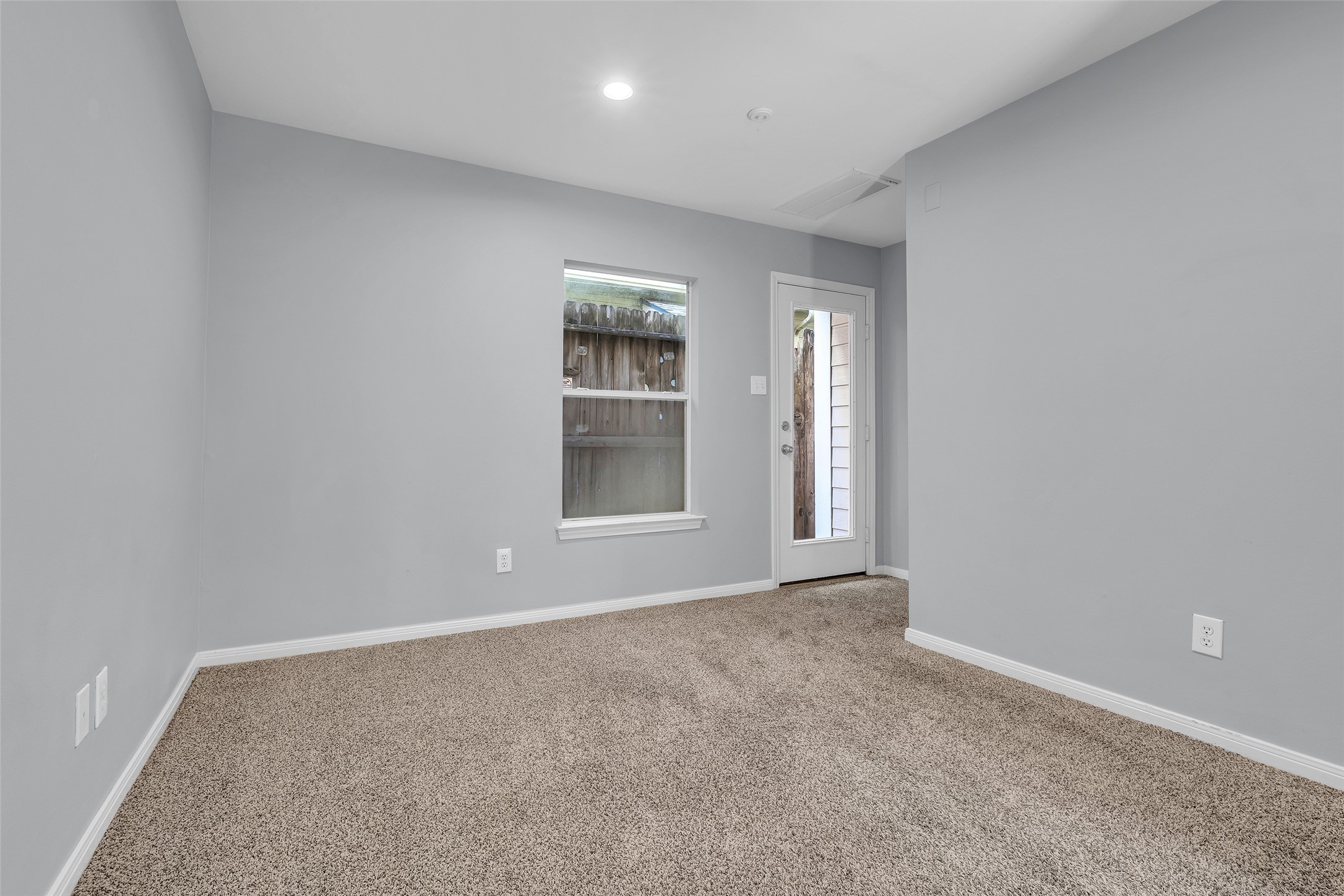 1417 W Webster Street Property Photo 6