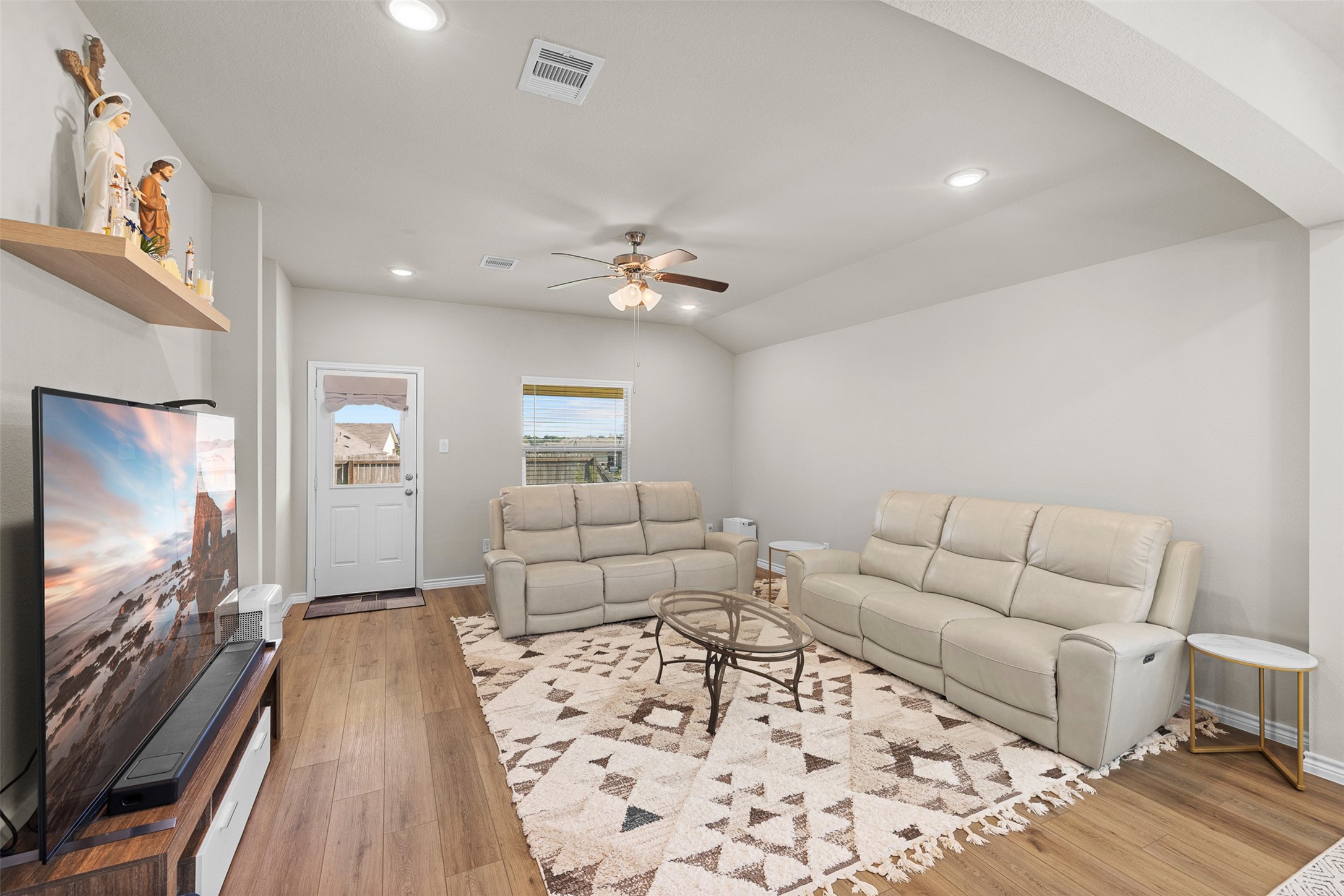 1105 Davy Street Property Photo 9