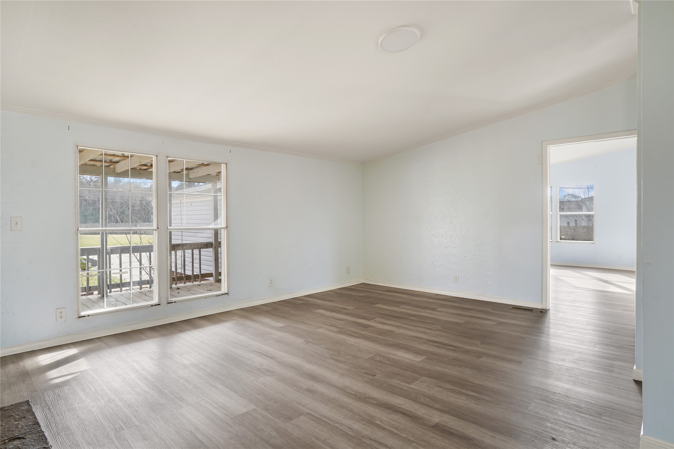 16461 Hill Country Drive Property Photo 4