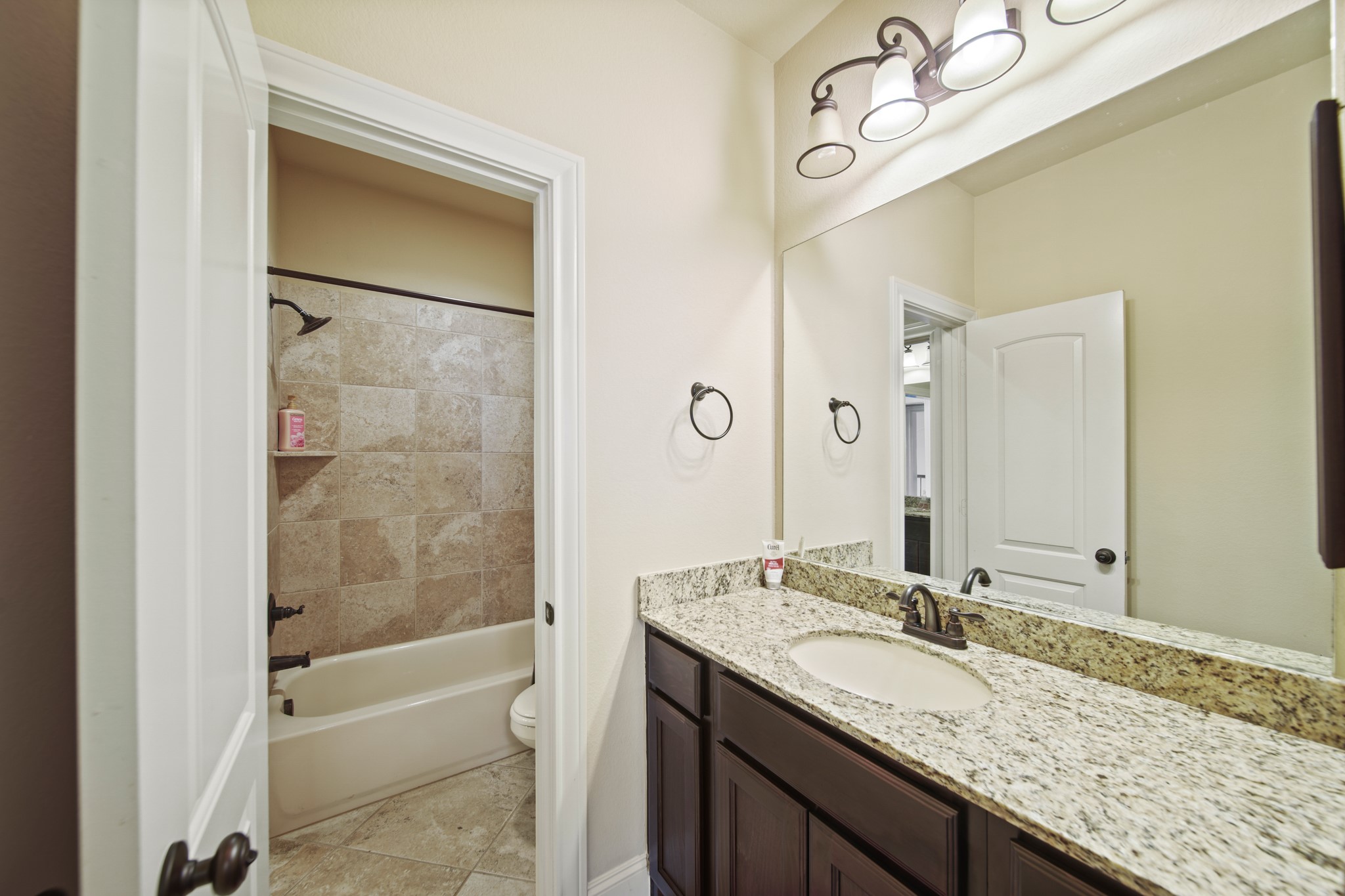2523 Crossvine Drive Property Photo 21
