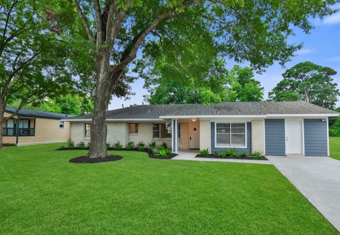 20631 Nannette Lane Property Photo 1