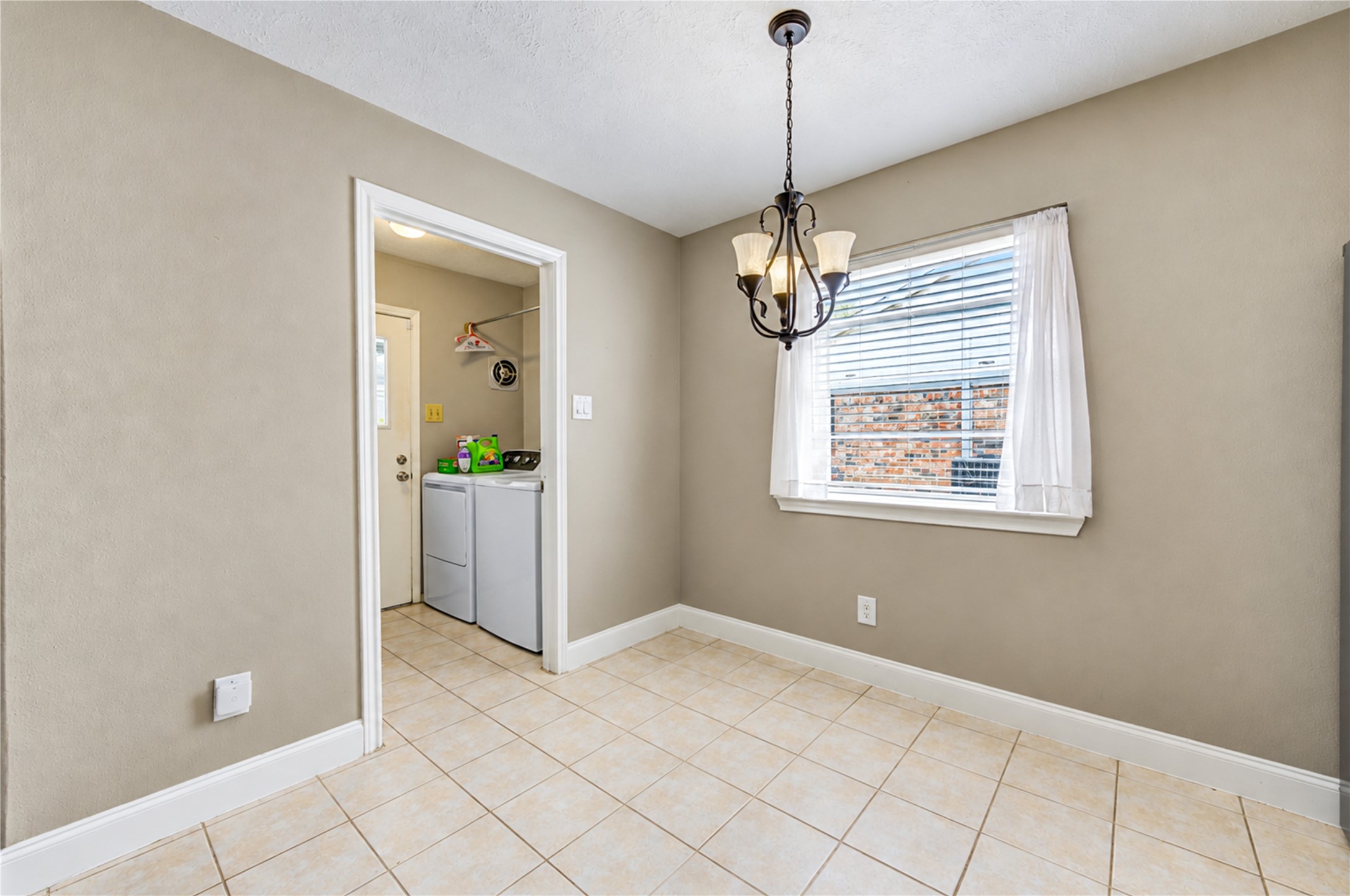 11323 Sagetrail Drive Property Photo 17
