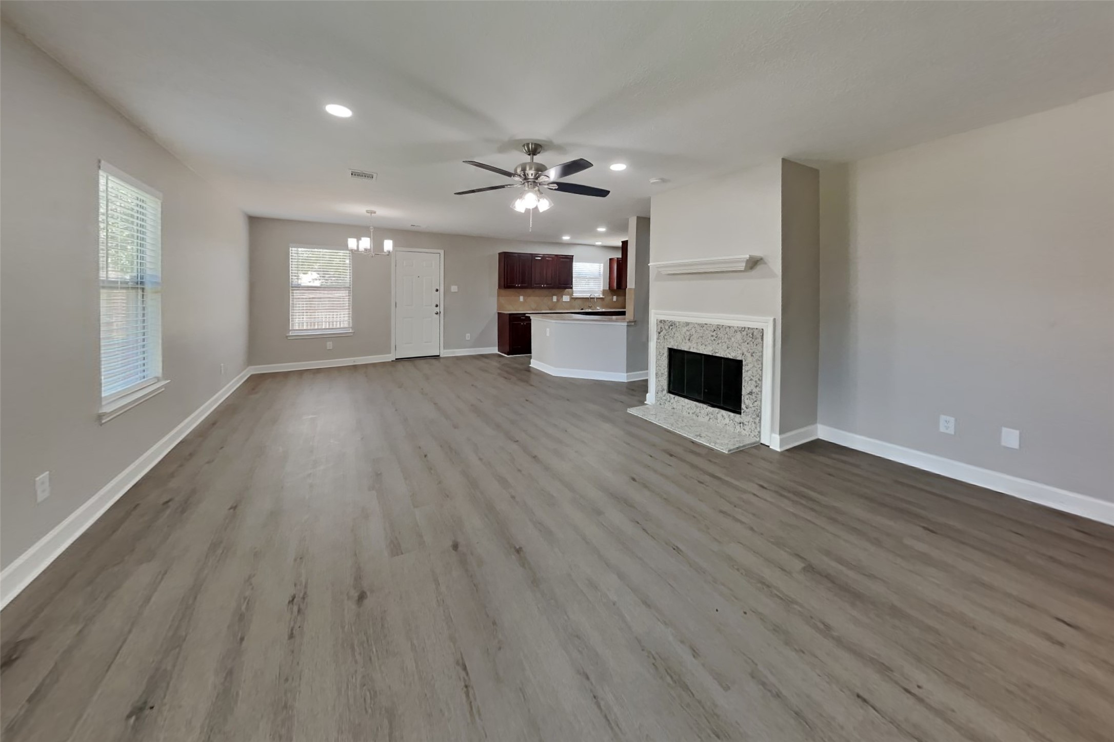 7718 Balsam Crossing Lane Property Photo 2