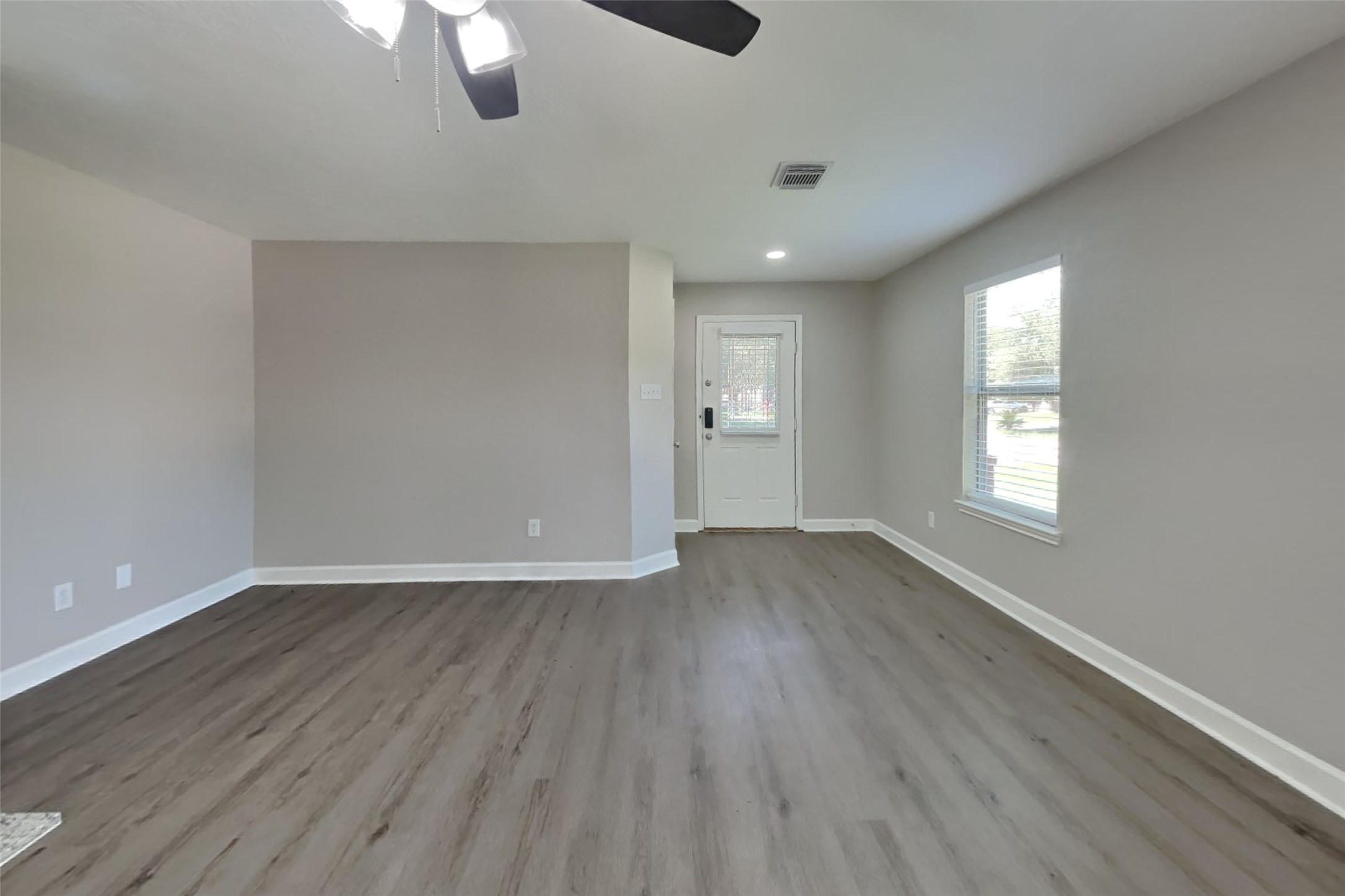 7718 Balsam Crossing Lane Property Photo 3