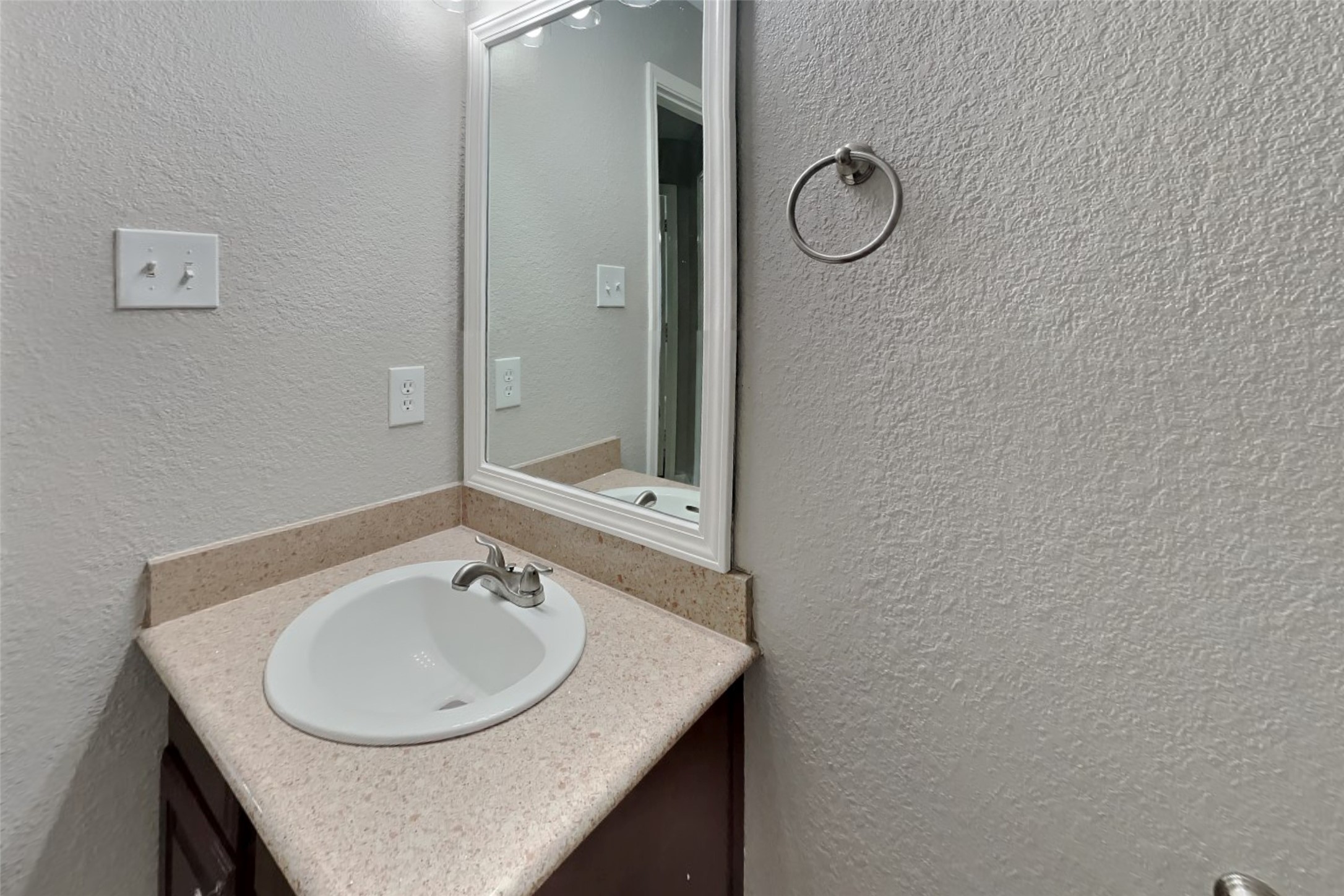 7718 Balsam Crossing Lane Property Photo 13
