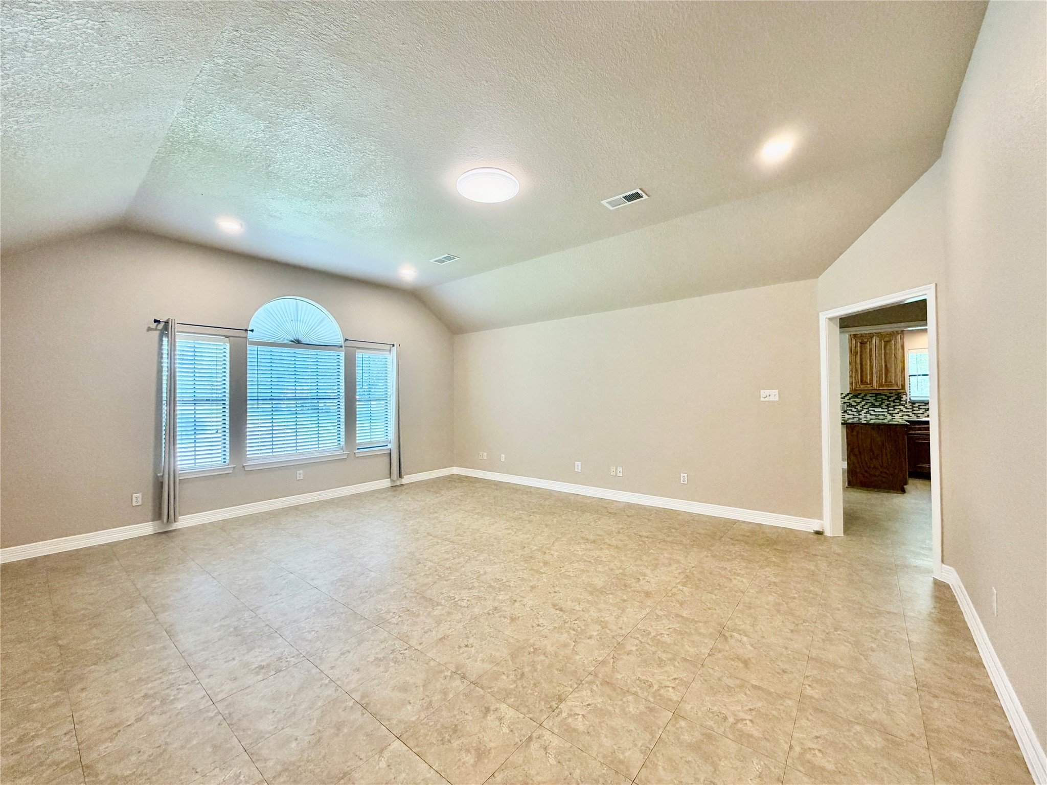3121 Fm 646 Road N Property Photo 8