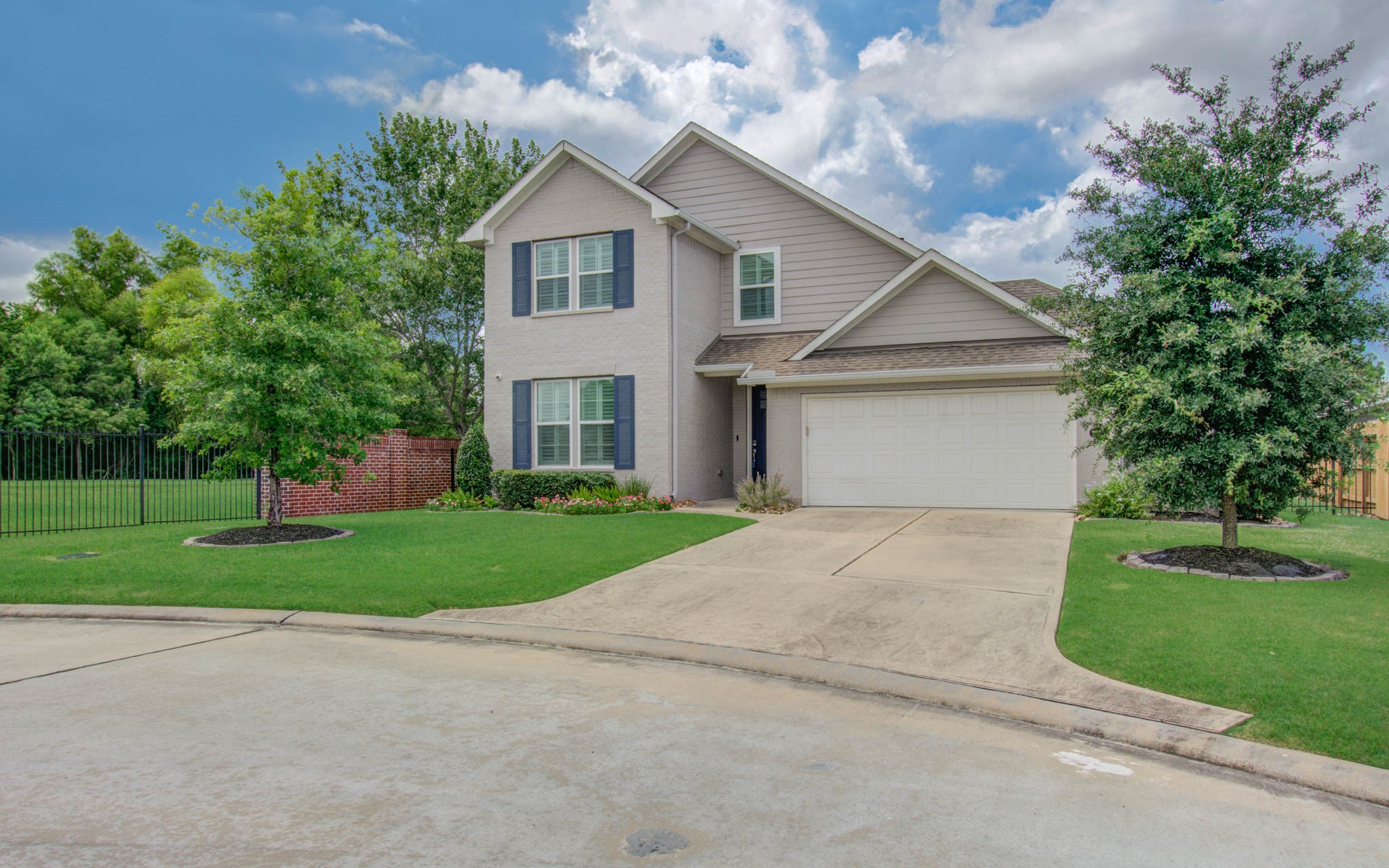 2524 Hagerman Court Property Photo 3