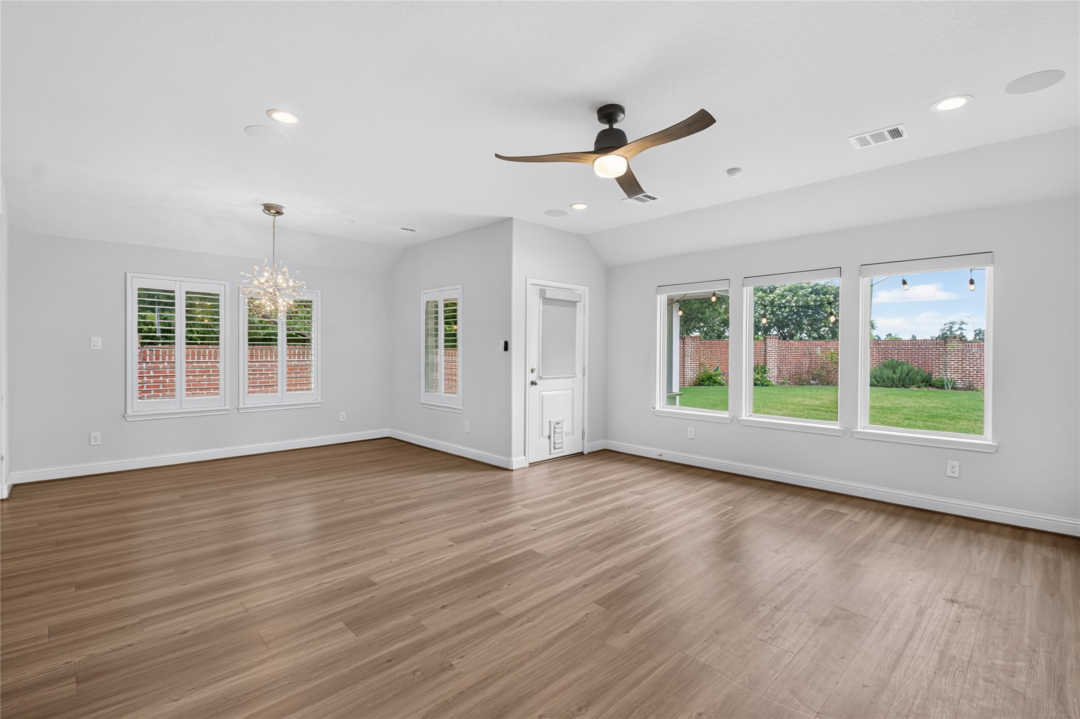 2524 Hagerman Court Property Photo 16