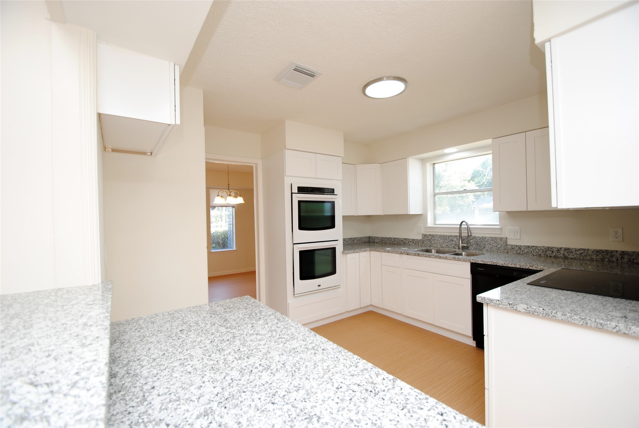 6103 Portal Drive Property Photo 9
