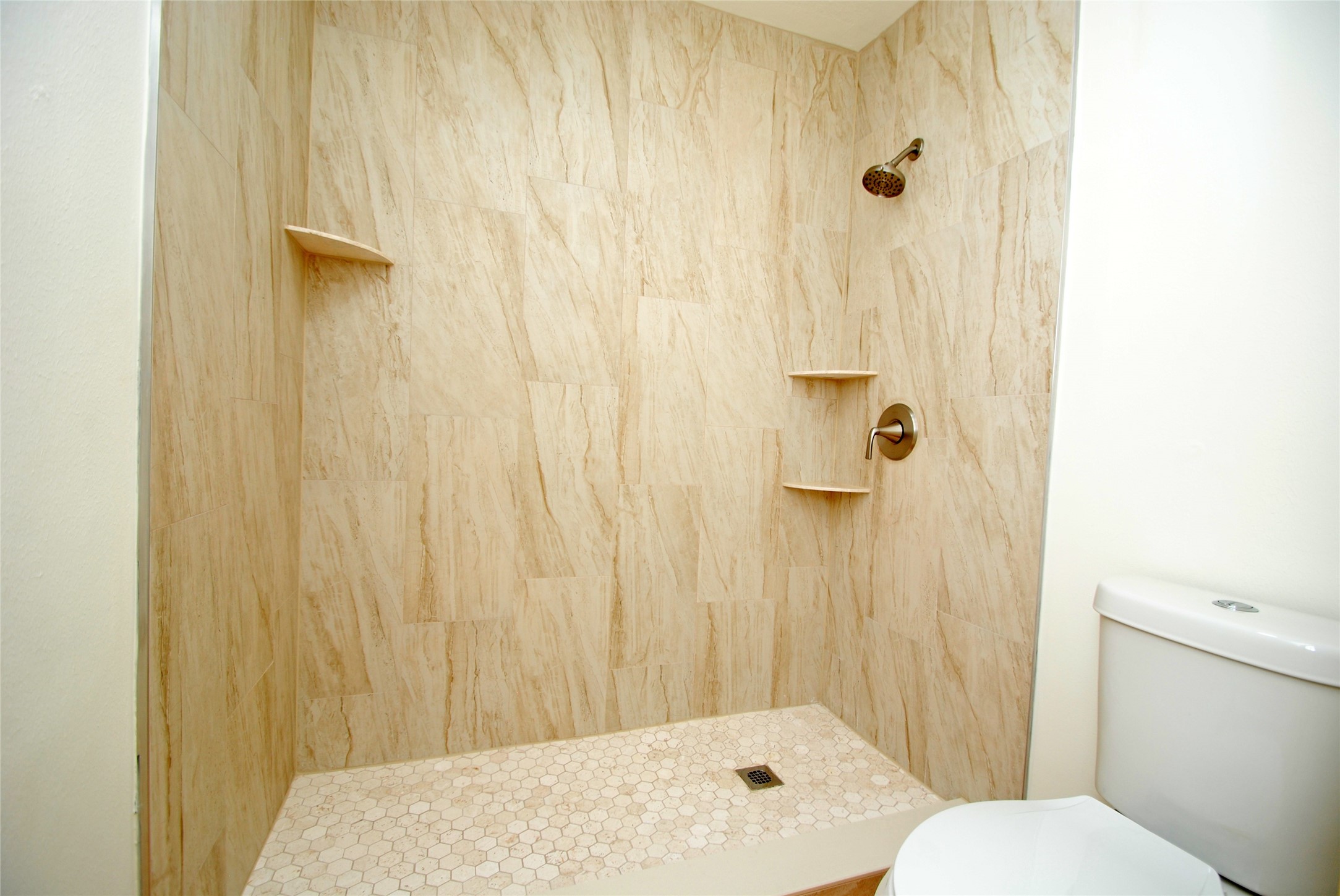 6103 Portal Drive Property Photo 16