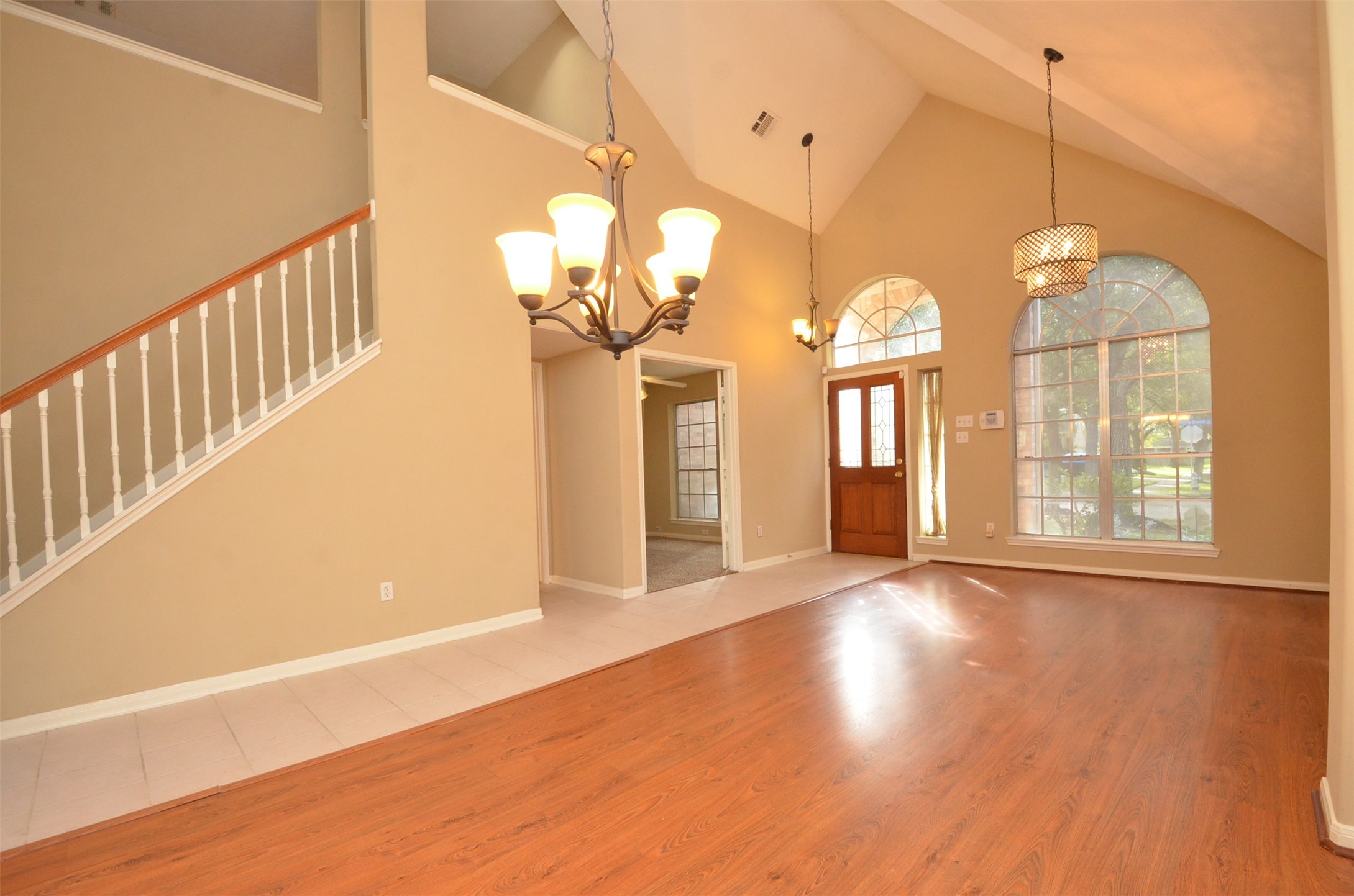 4823 Knights Branch Drive N Property Photo 6