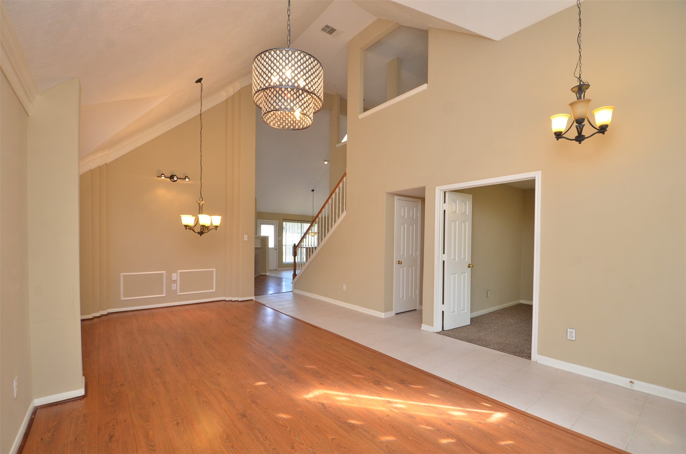 4823 Knights Branch Drive N Property Photo 11