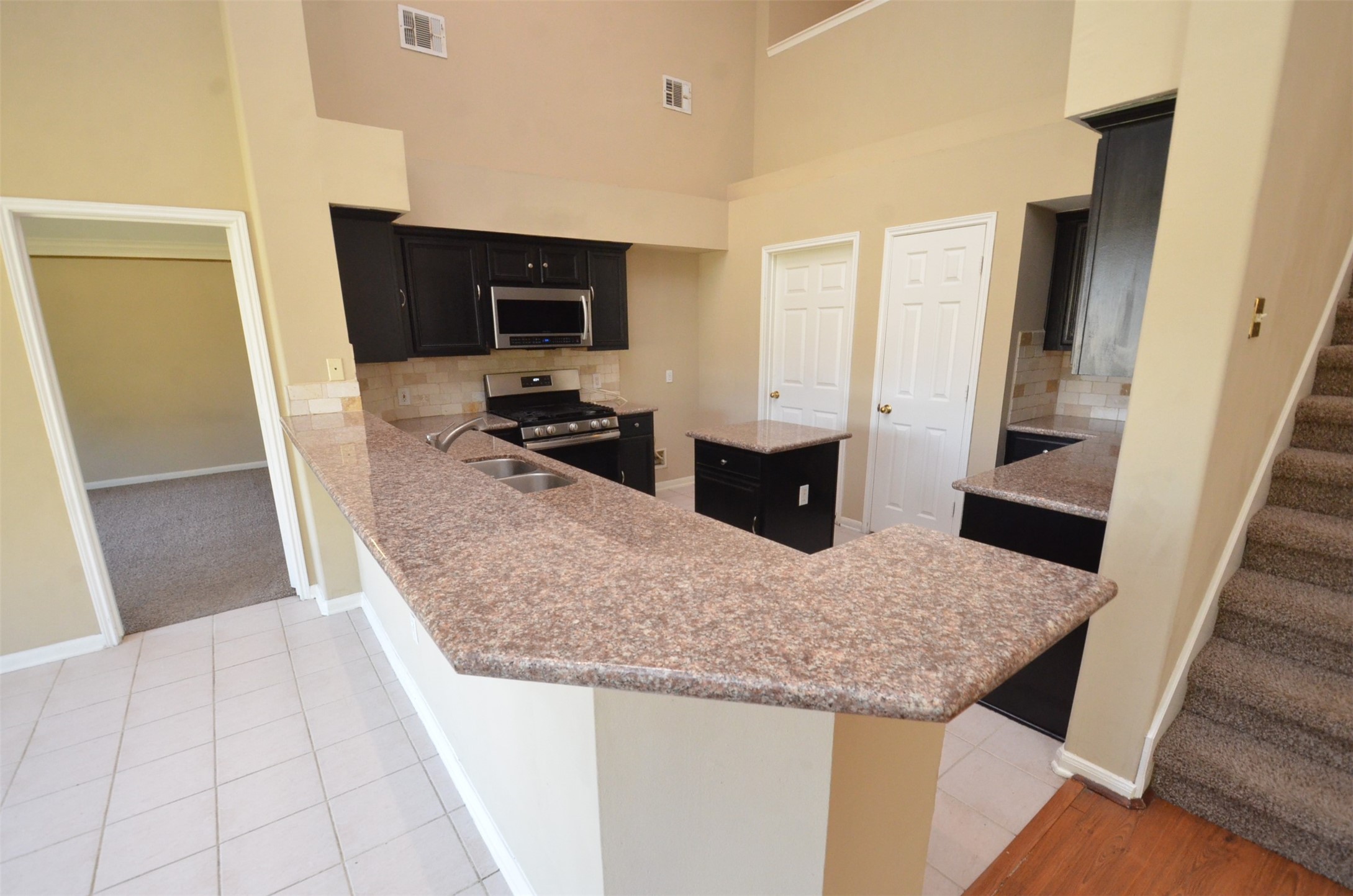 4823 Knights Branch Drive N Property Photo 27