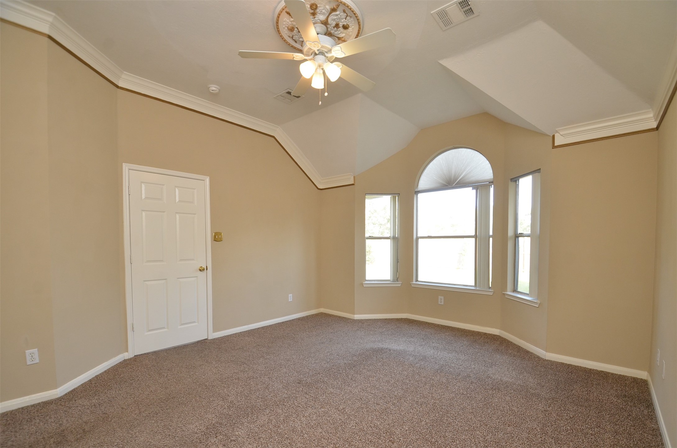 4823 Knights Branch Drive N Property Photo 42