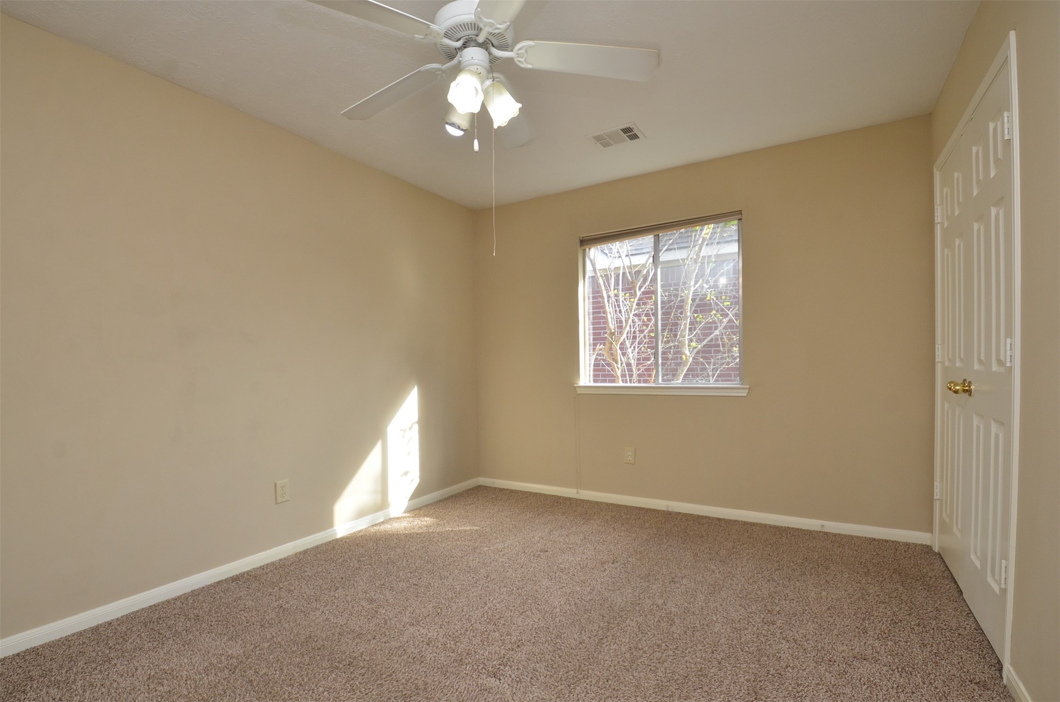 4823 Knights Branch Drive N Property Photo 44