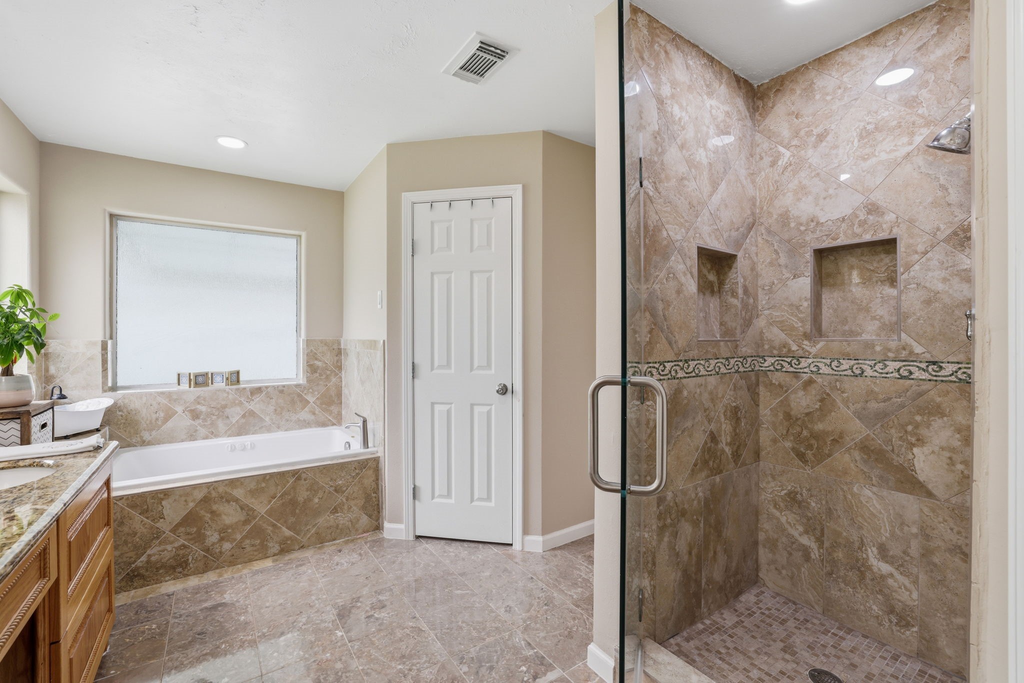 15432 Atwood Lane Property Photo 11
