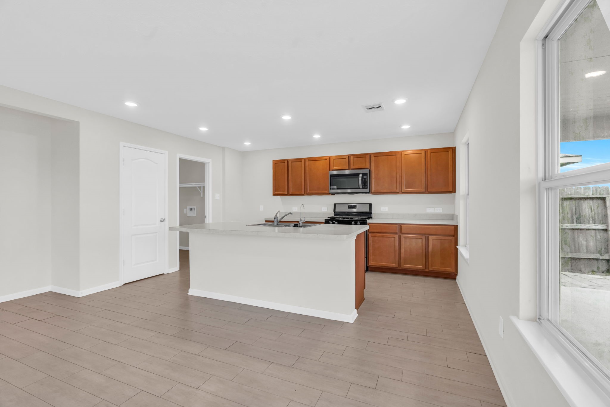 11918 Sabine Woods Trail Property Photo 21