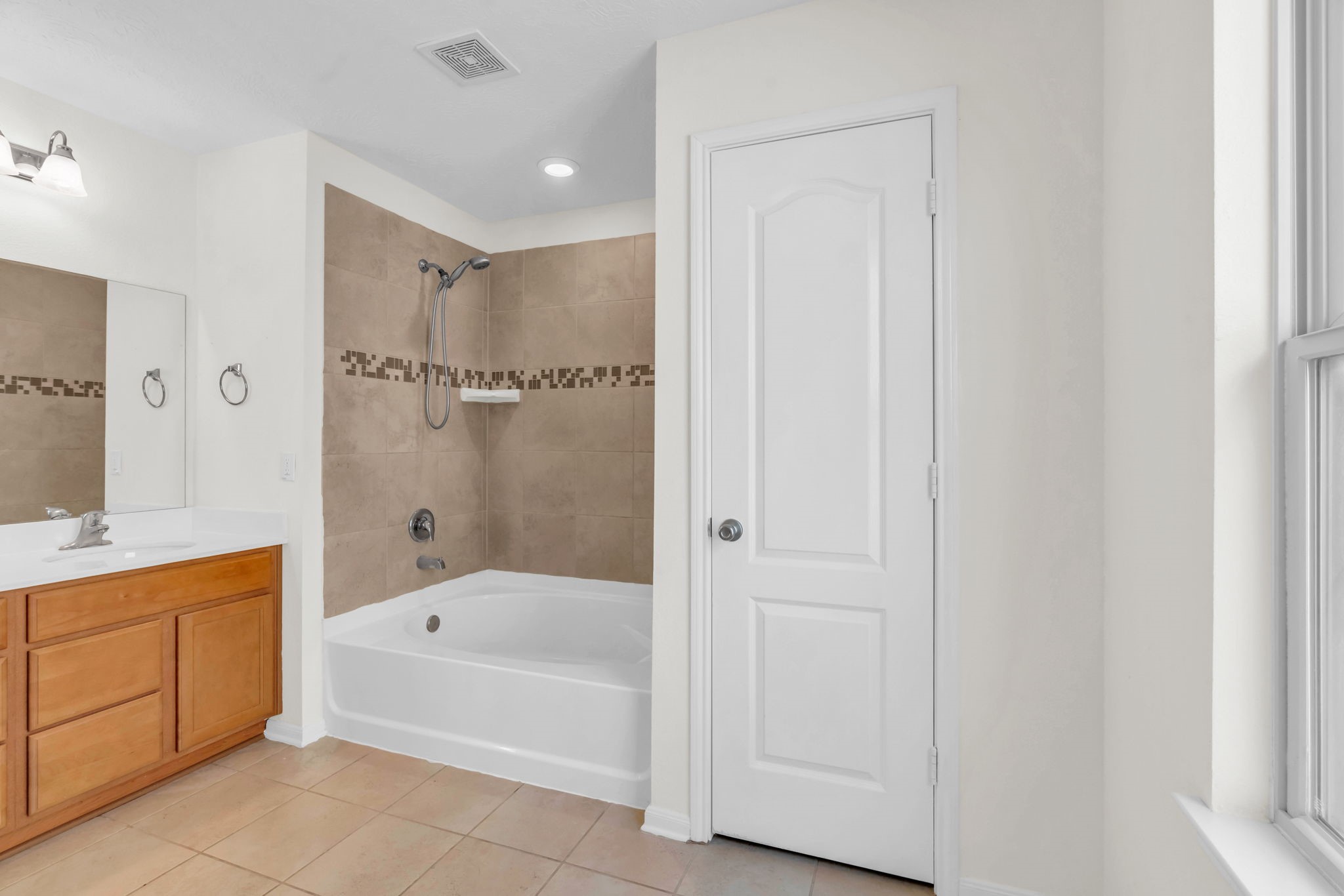 11918 Sabine Woods Trail Property Photo 37
