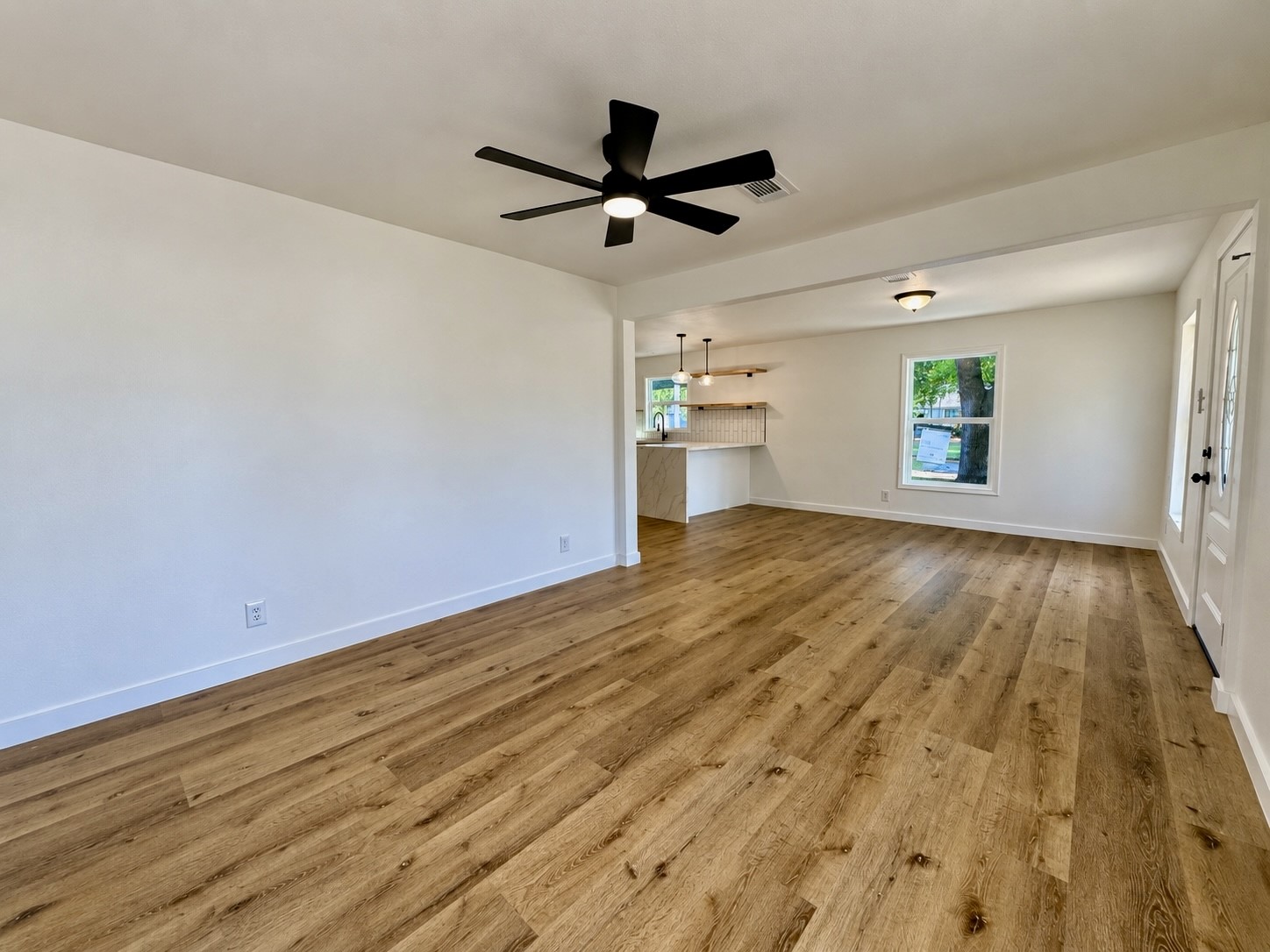 925 Joseph Street Property Photo 2