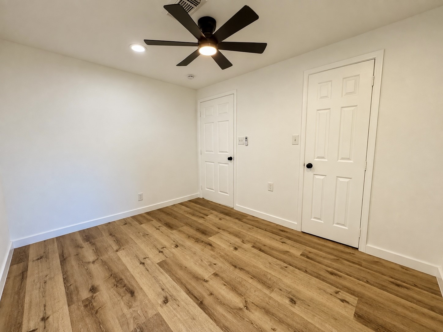 925 Joseph Street Property Photo 6