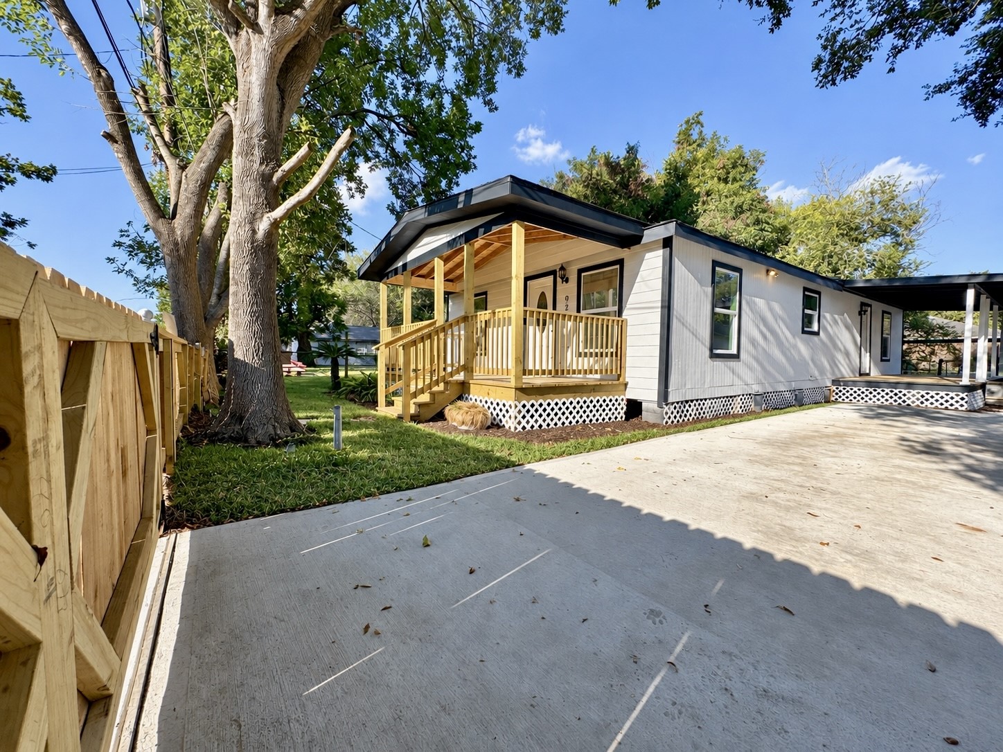 925 Joseph Street Property Photo 8