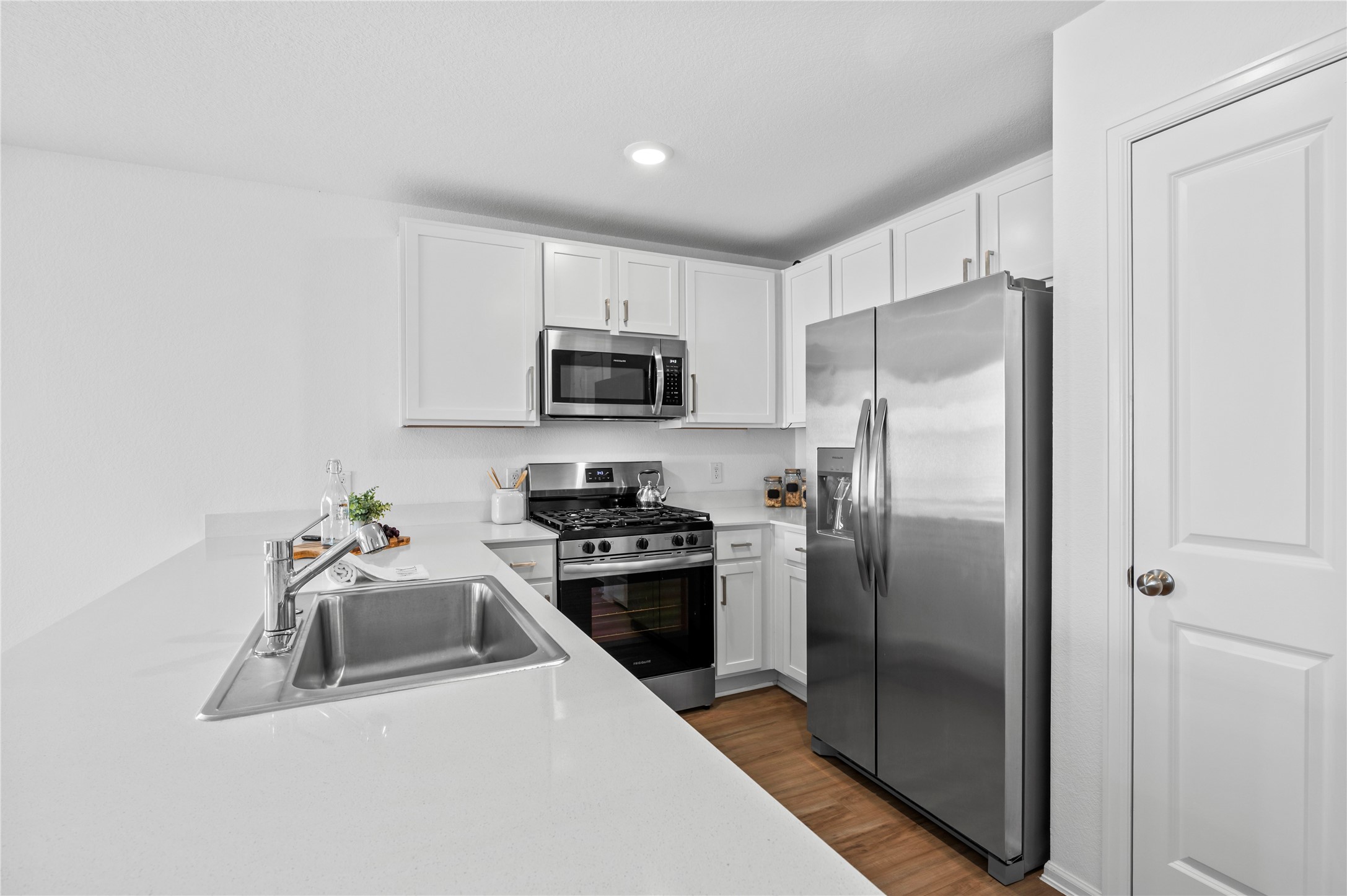 2805 Fountain Woods Drive Property Photo 10