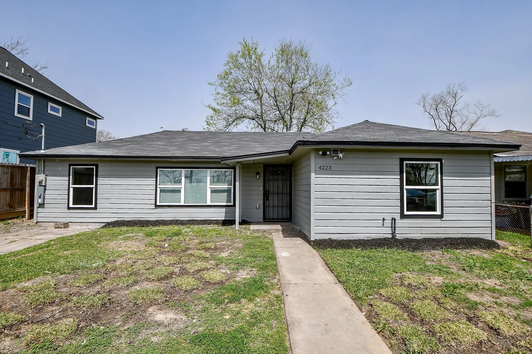 4223 Elmwood Street Property Photo 1