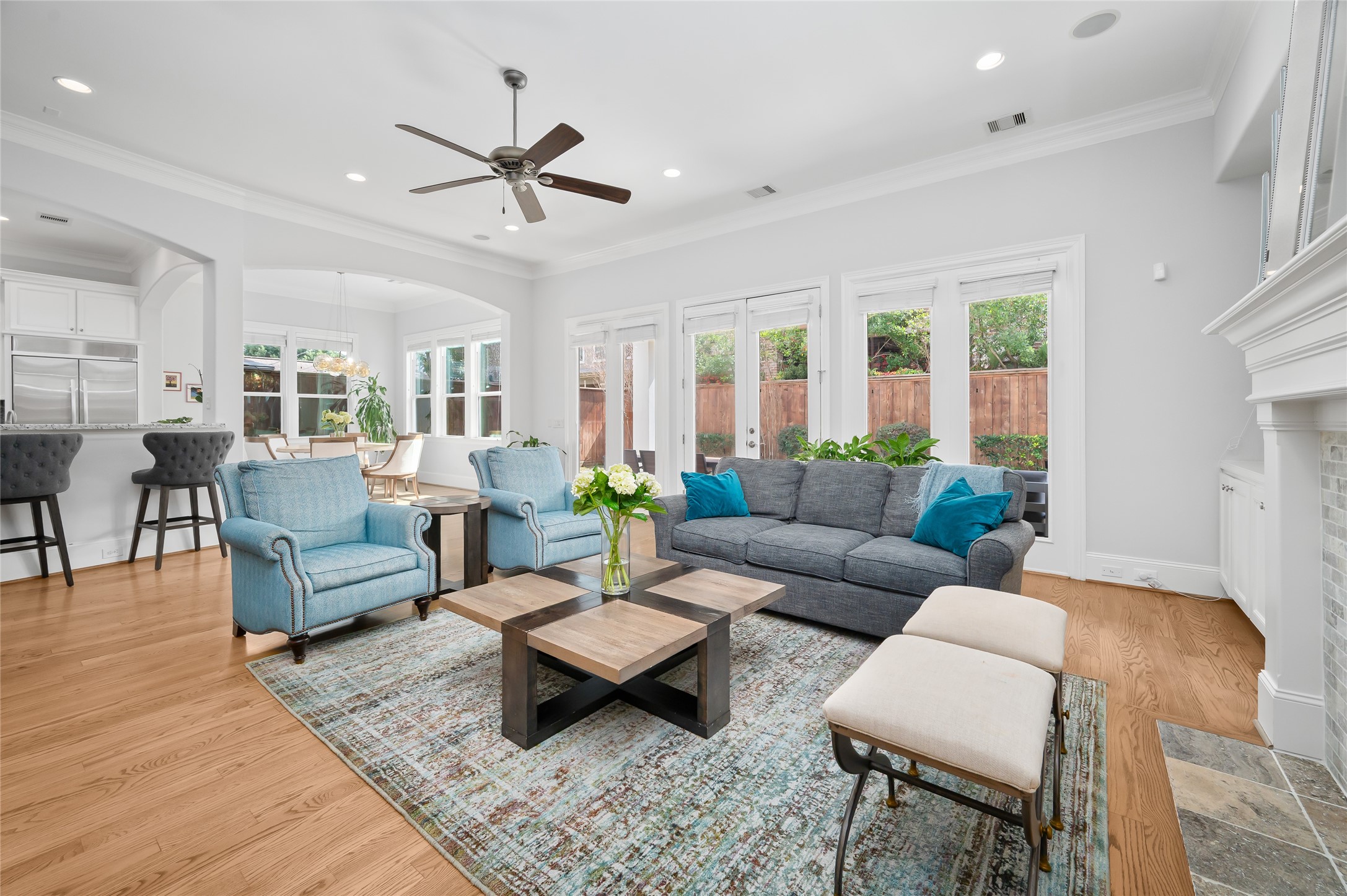 2215 Branard Street Property Photo 7