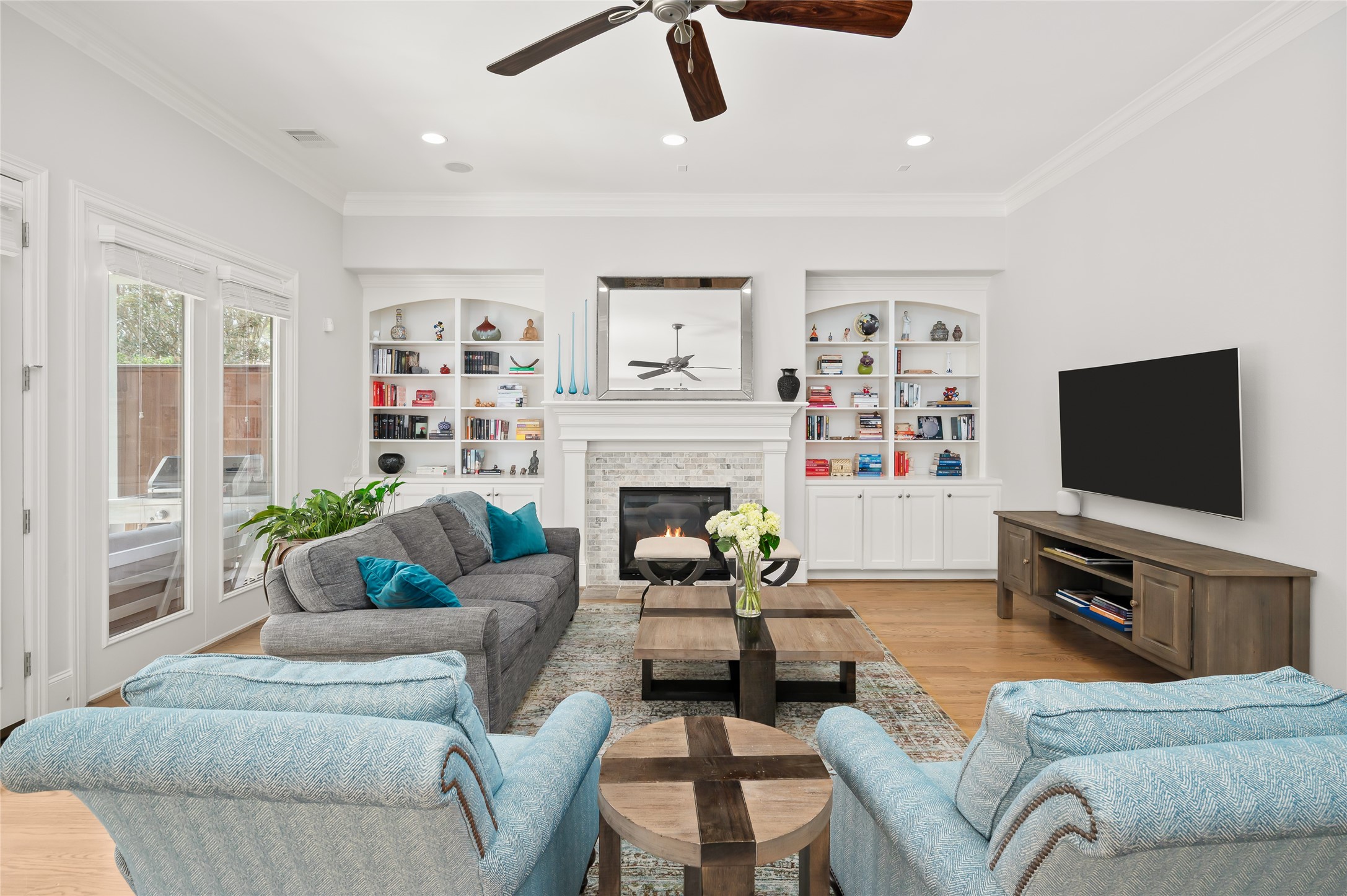 2215 Branard Street Property Photo 8