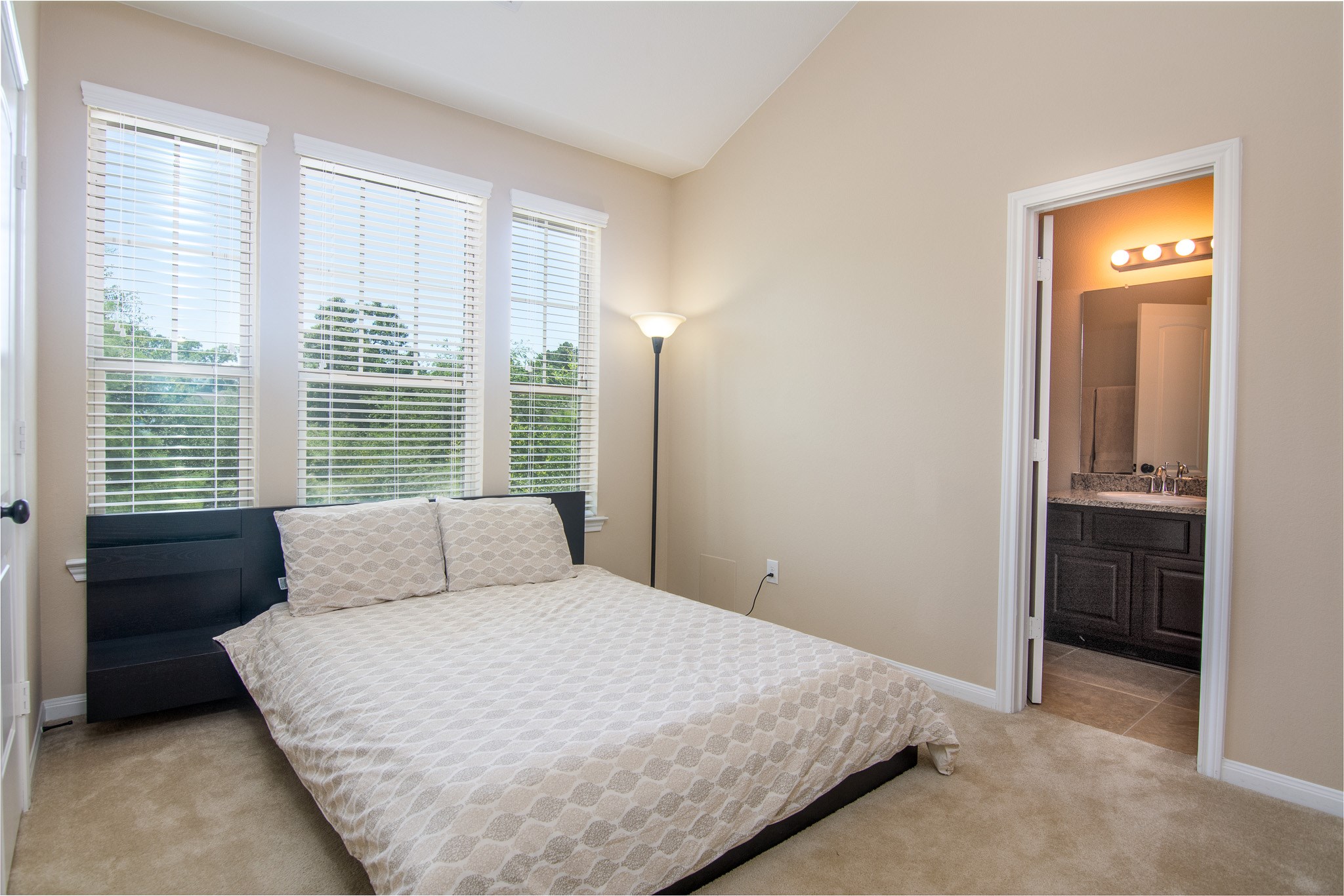 11 Cheswood Manor Property Photo 21