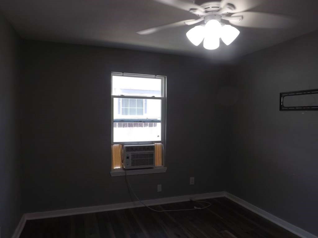 7619 Ilex Street Property Photo 10