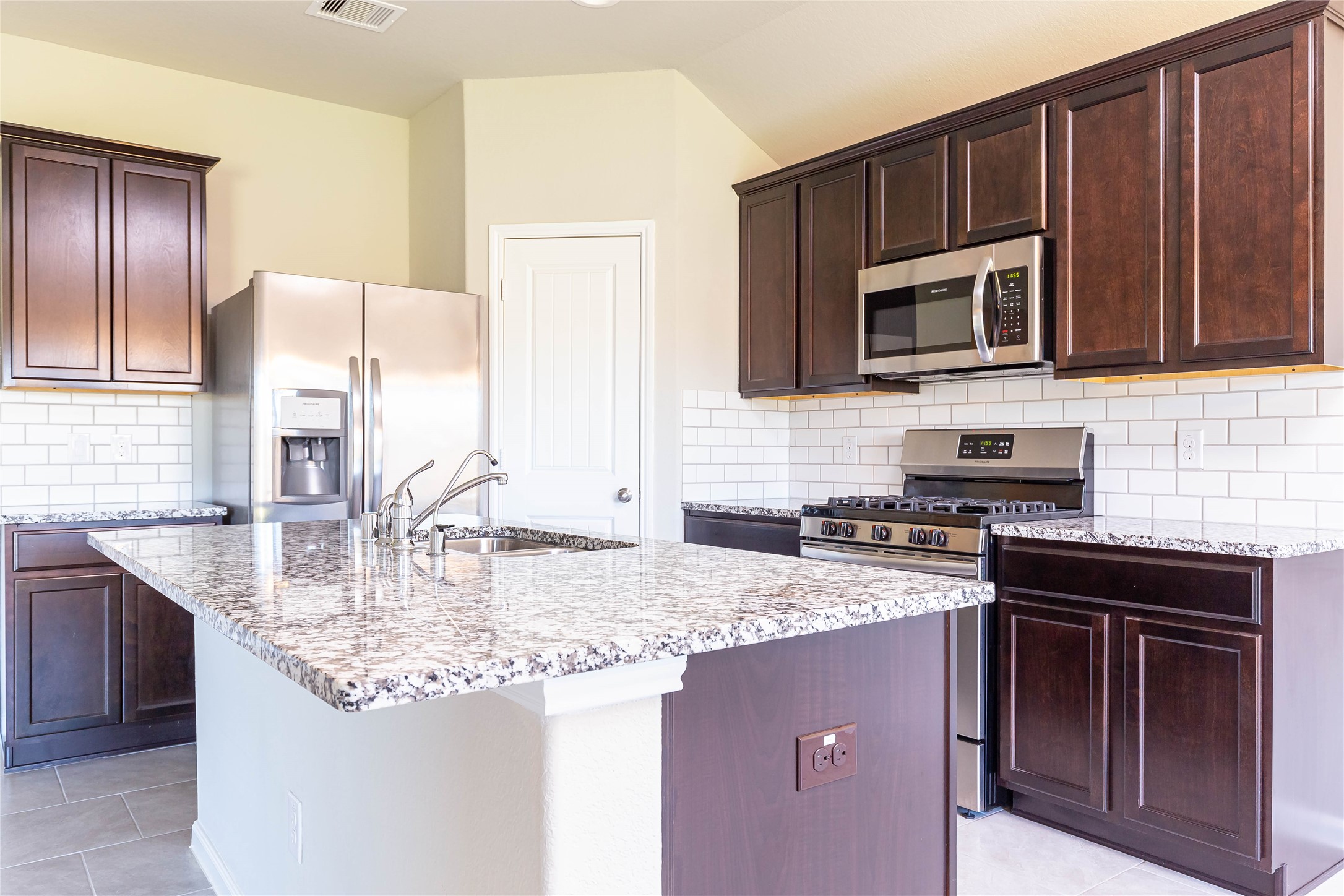 3206 Zephyr Park Lane Property Photo 18